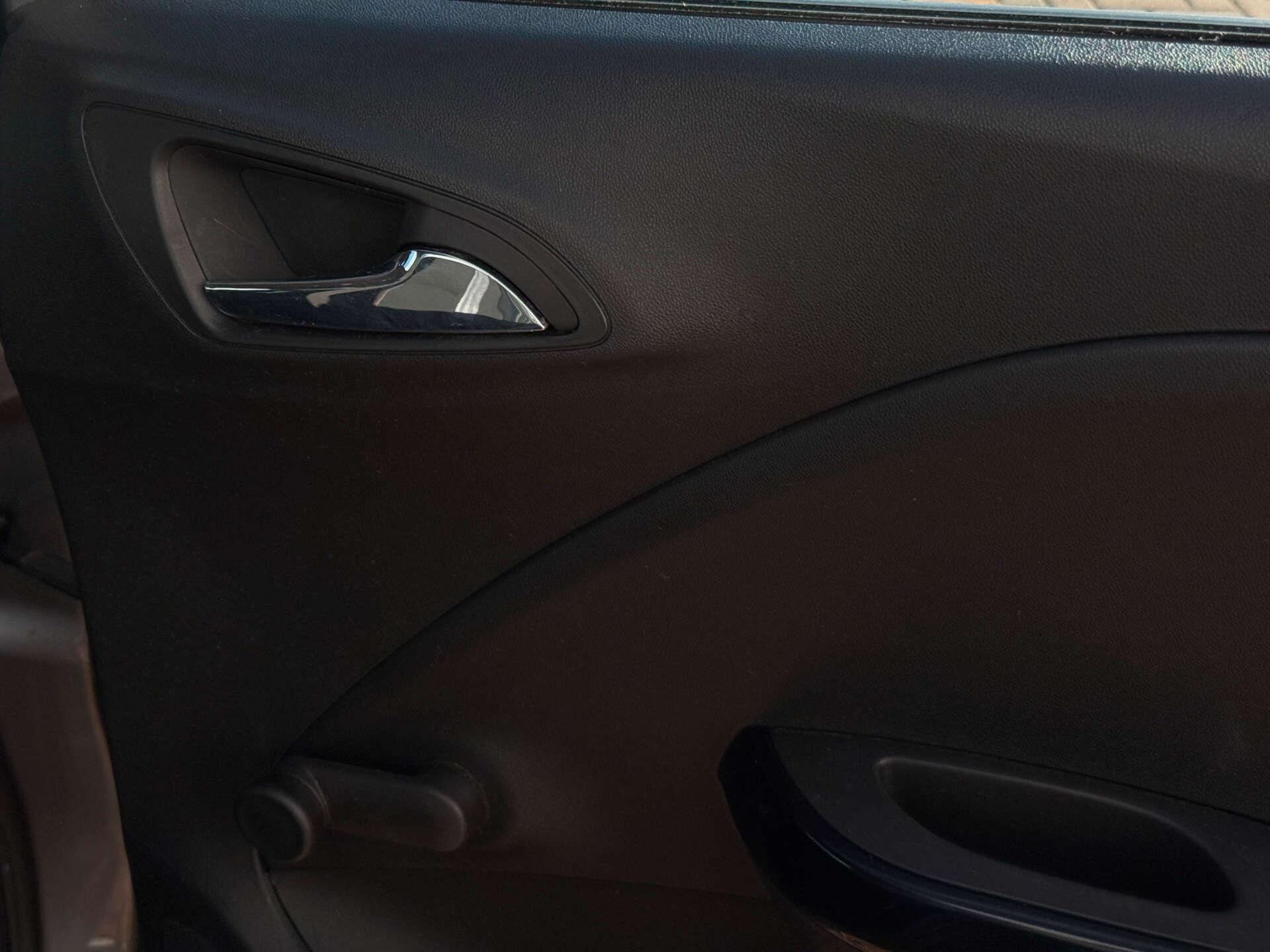 Vauxhall Corsa view 29