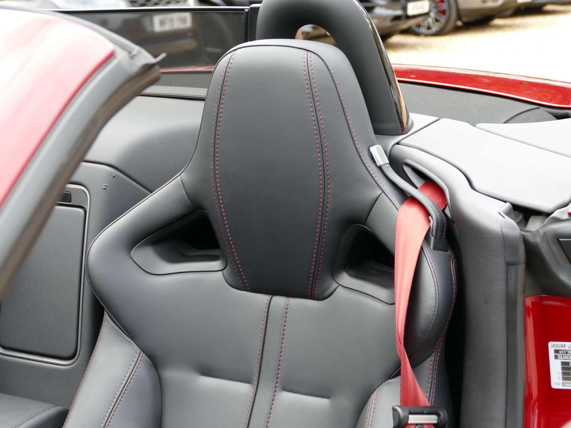 Jaguar F-Type view 44