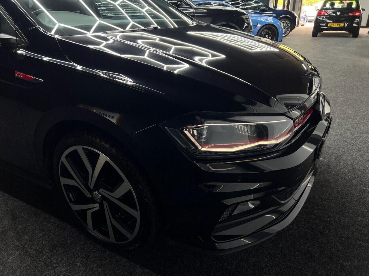 Volkswagen Polo view 20
