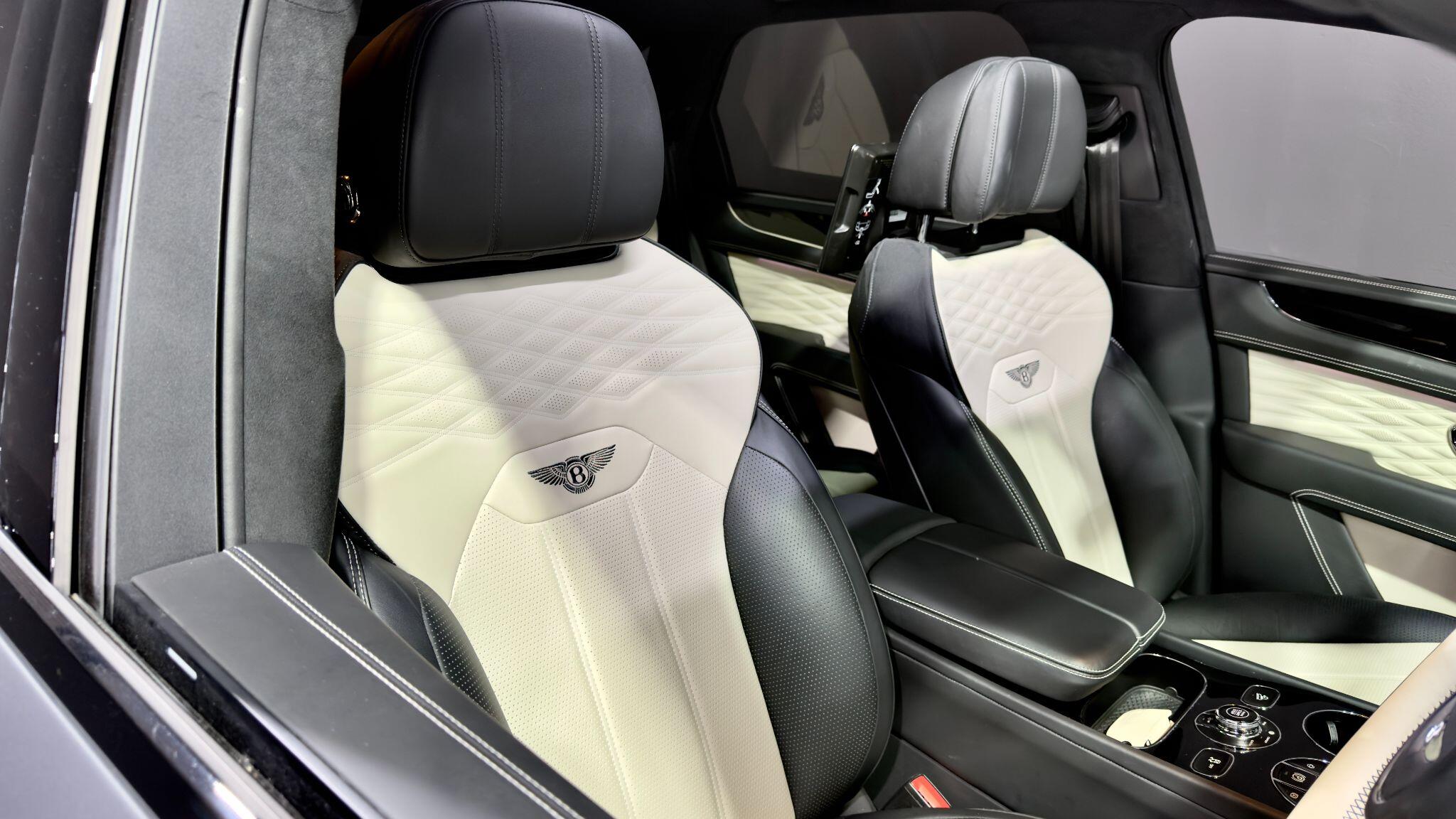 Bentley Bentayga view 31