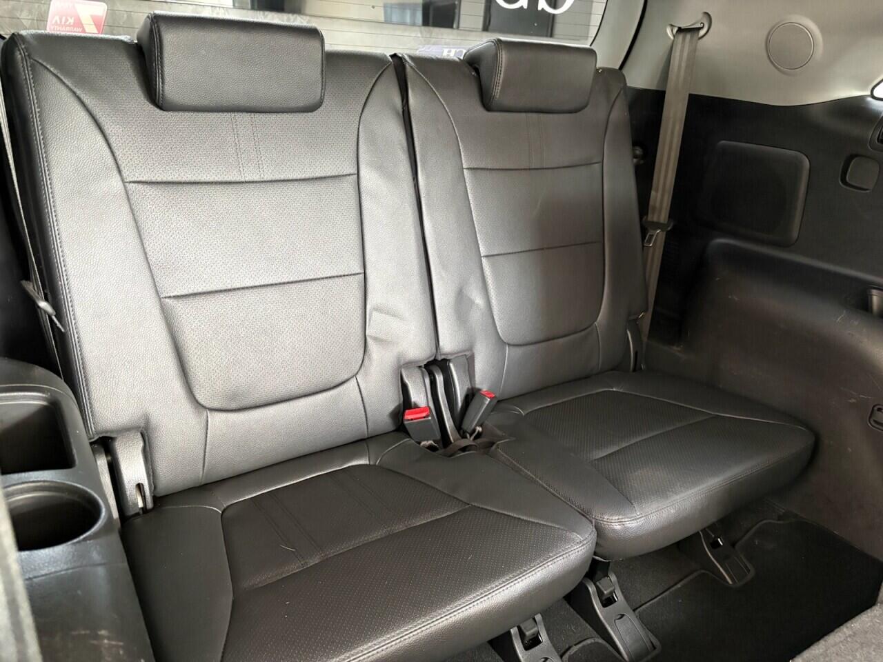 Kia Sorento view 18