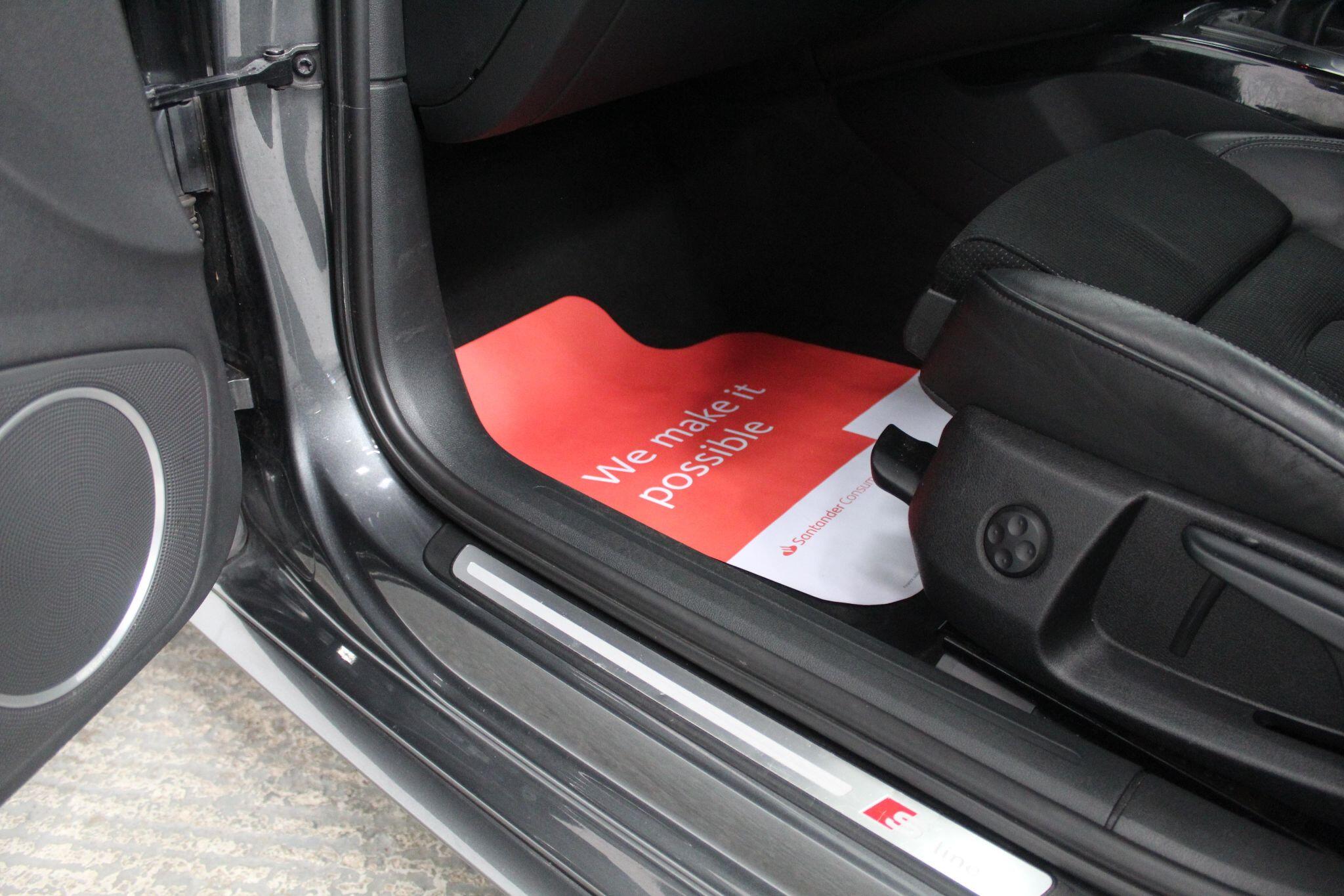 Audi A4 view 32