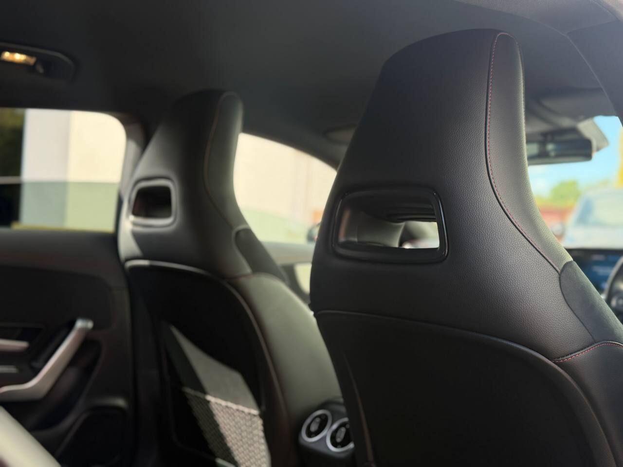 Mercedes-Benz Cla view 15