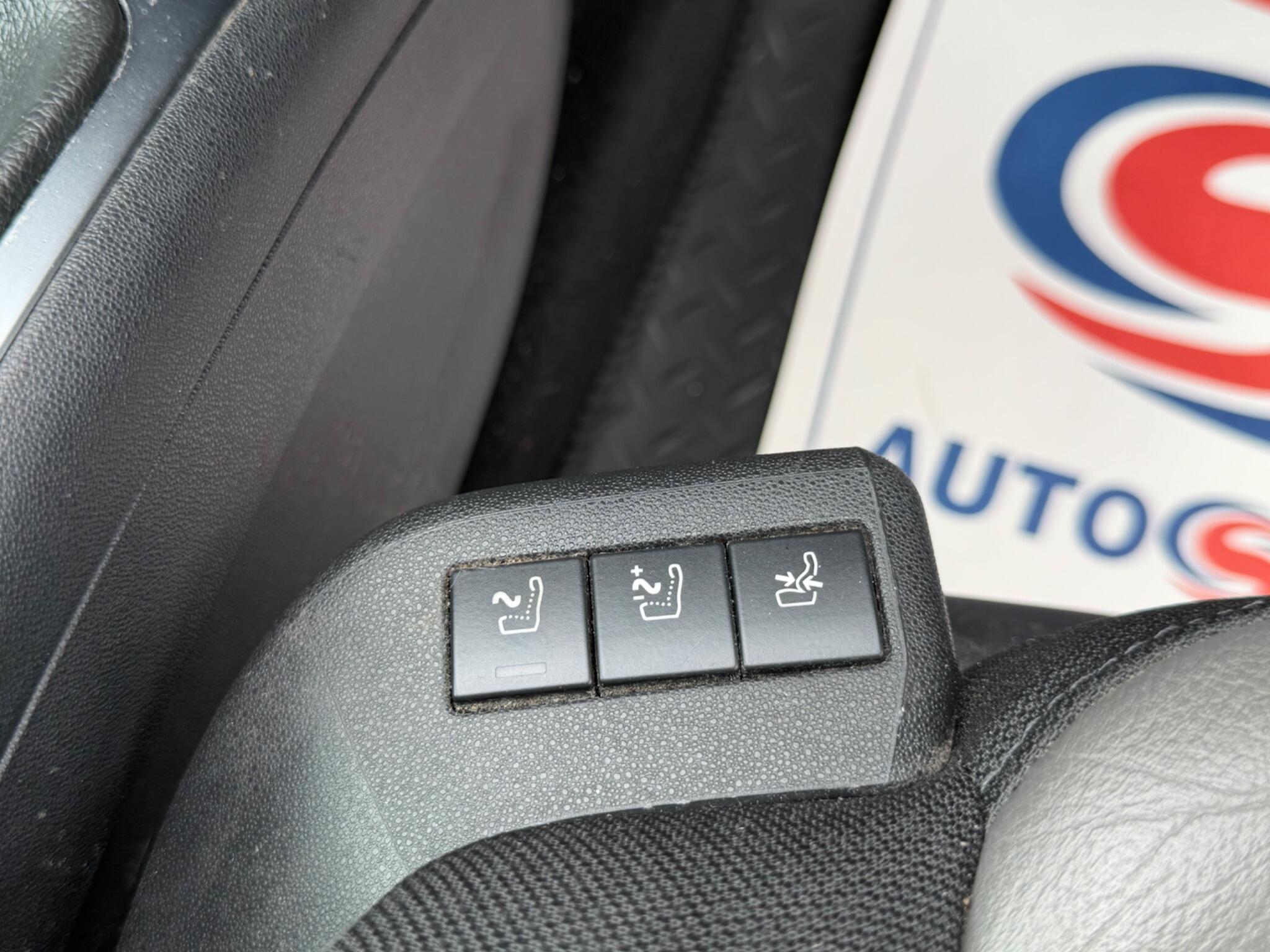 Citroen Grand C4 Picasso view 30