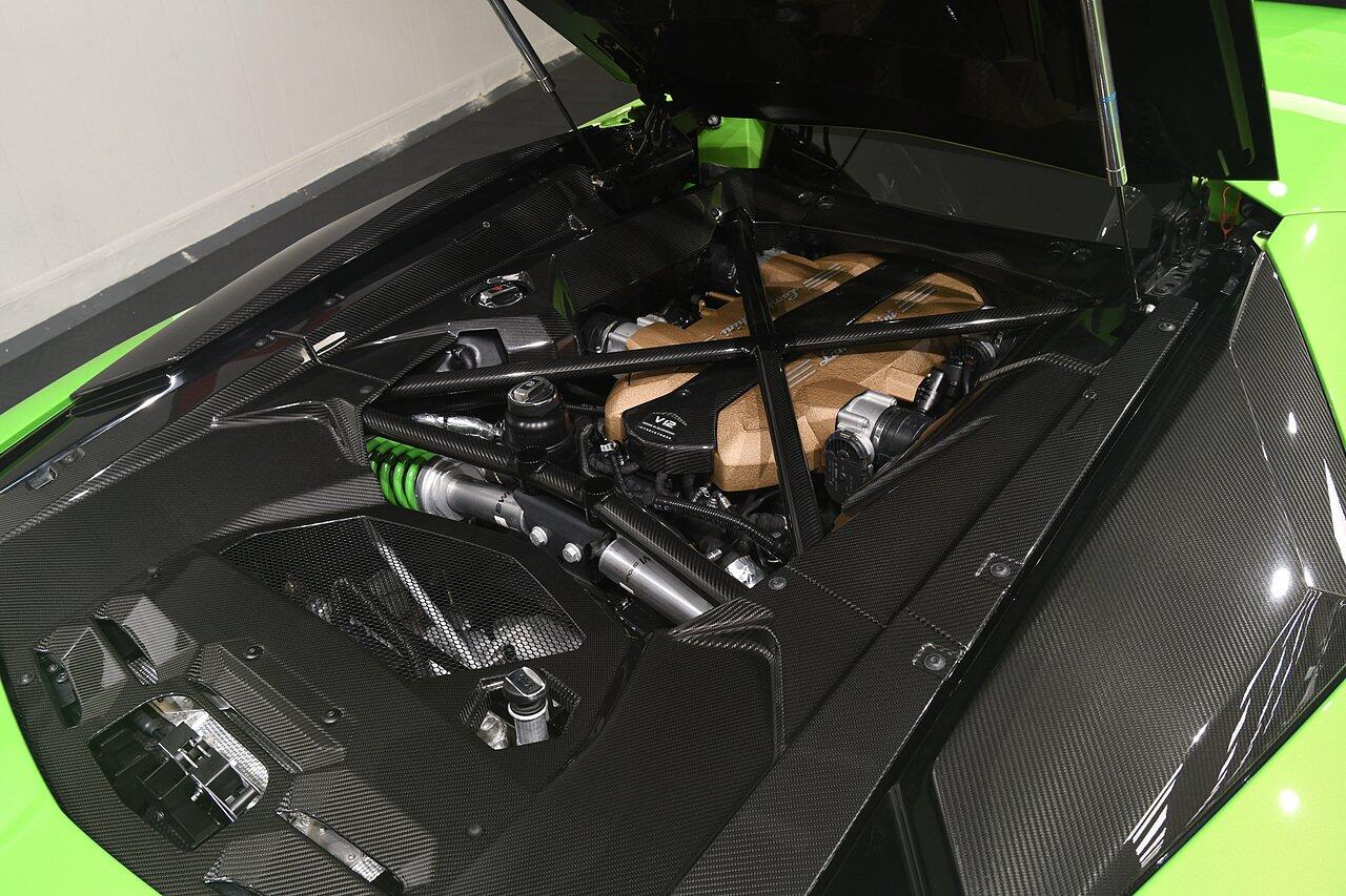 Lamborghini Aventador view 51