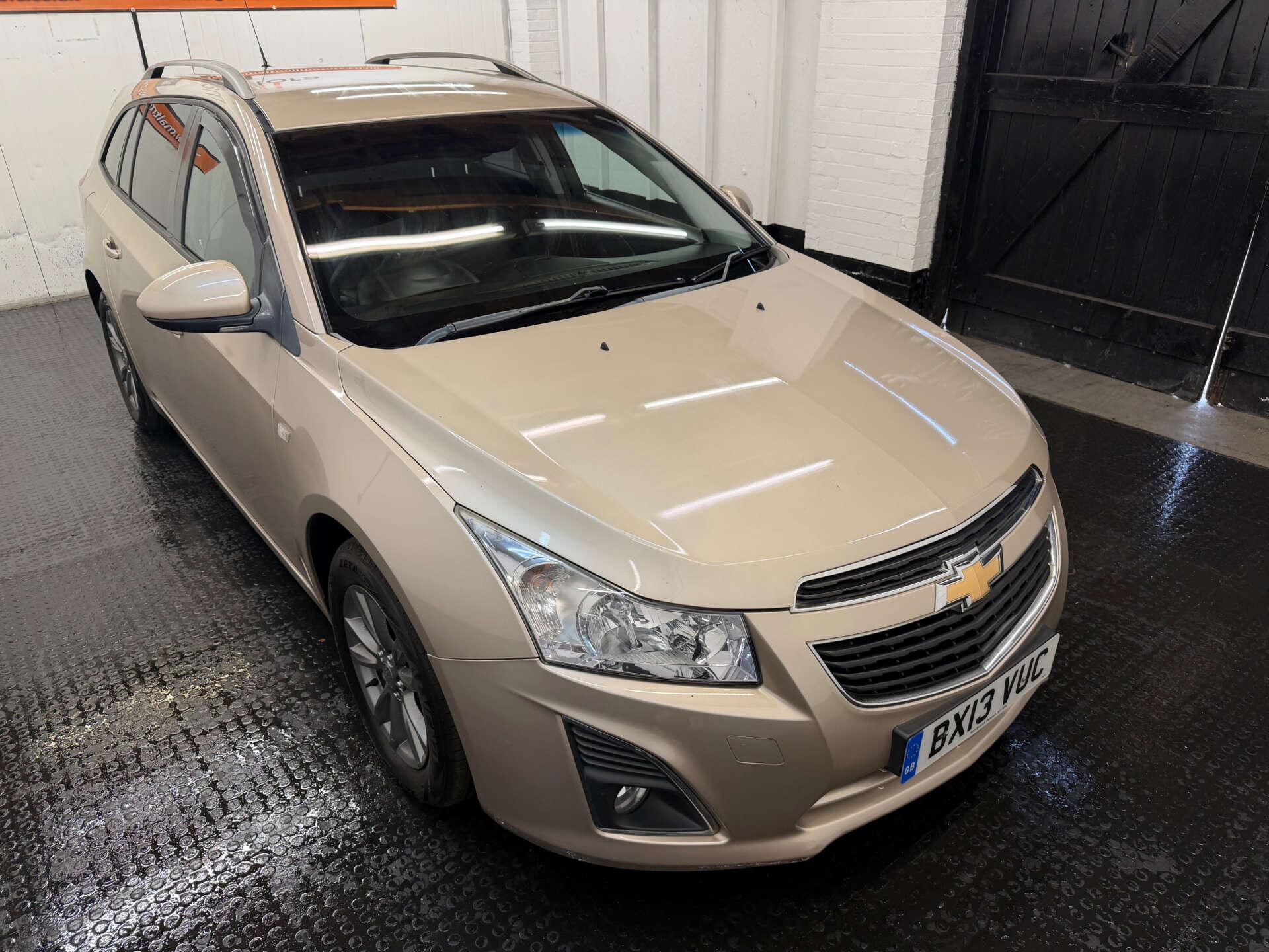 Chevrolet Cruze view 9