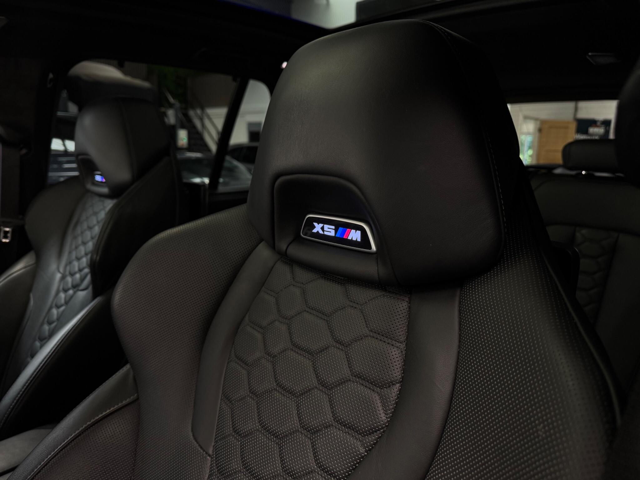 BMW X5 M view 19