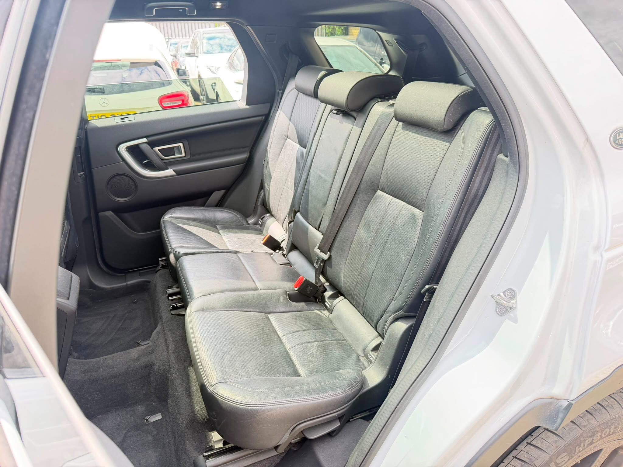 Land Rover Discovery Sport view 18
