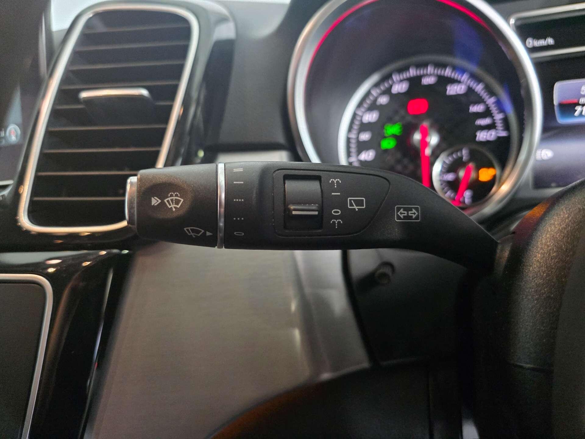 Mercedes-Benz Gle view 22