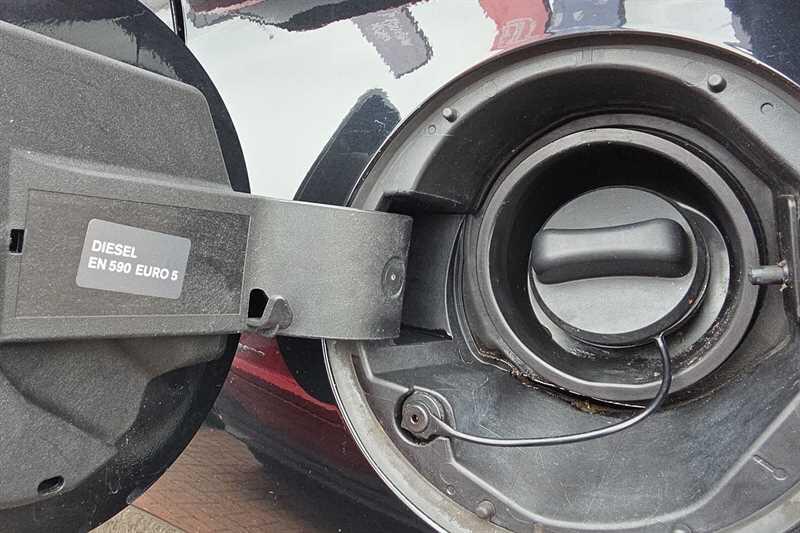 Nissan Micra view 39