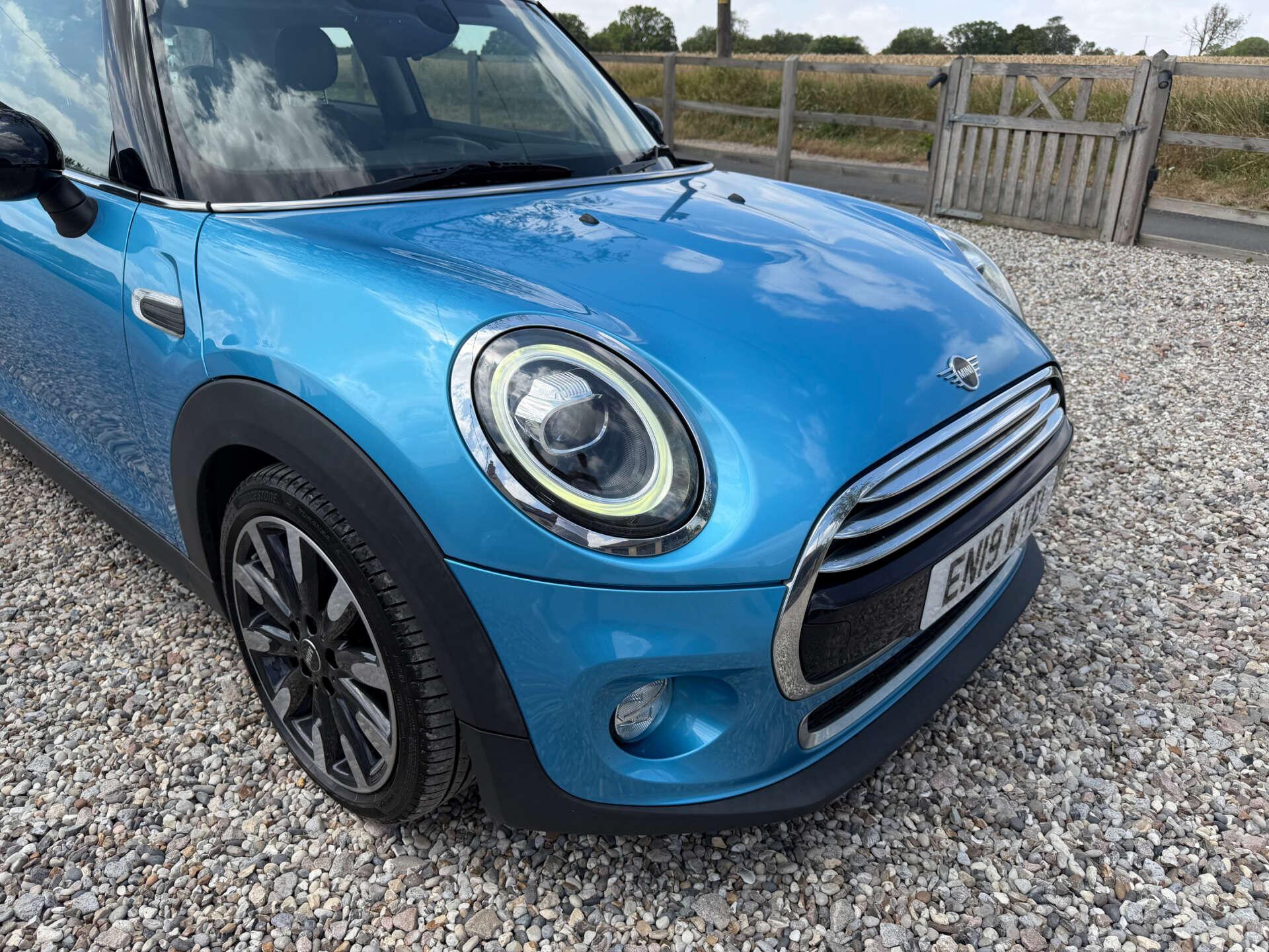 Mini Hatch view 12
