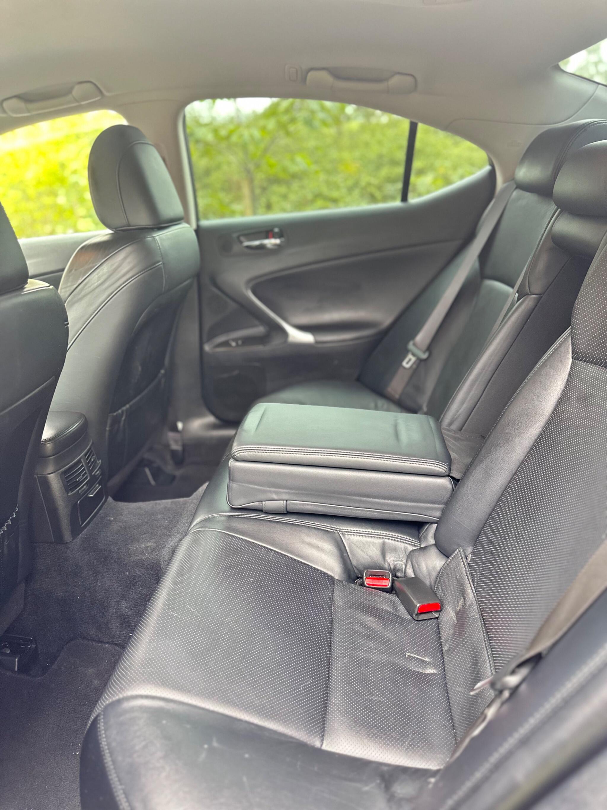 2008 Lexus IS image 16