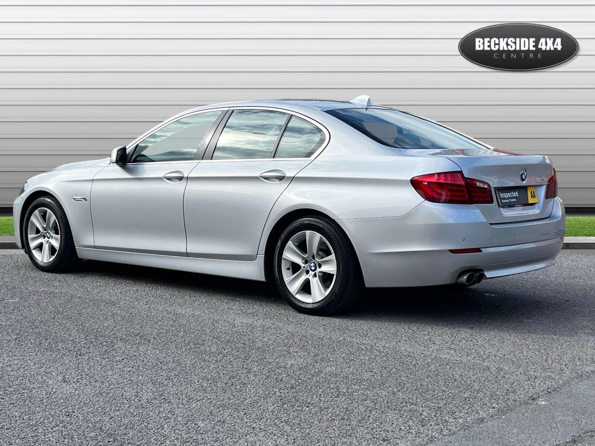 BMW 5 Series view 7