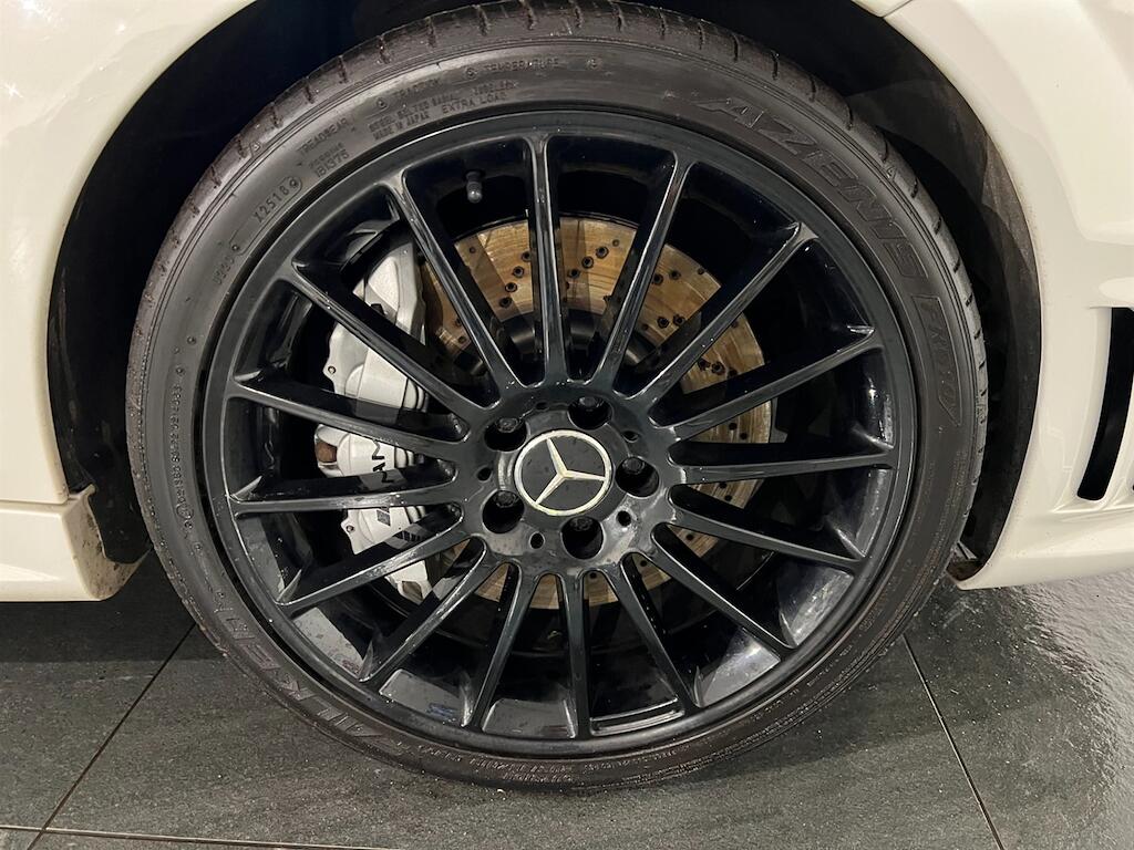Mercedes-Benz C-Class view 29