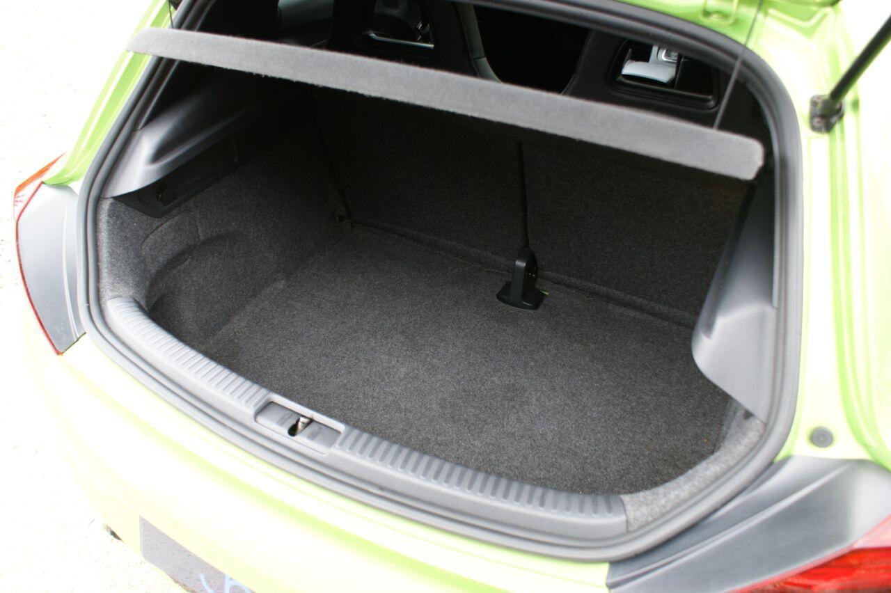 Volkswagen Scirocco view 20