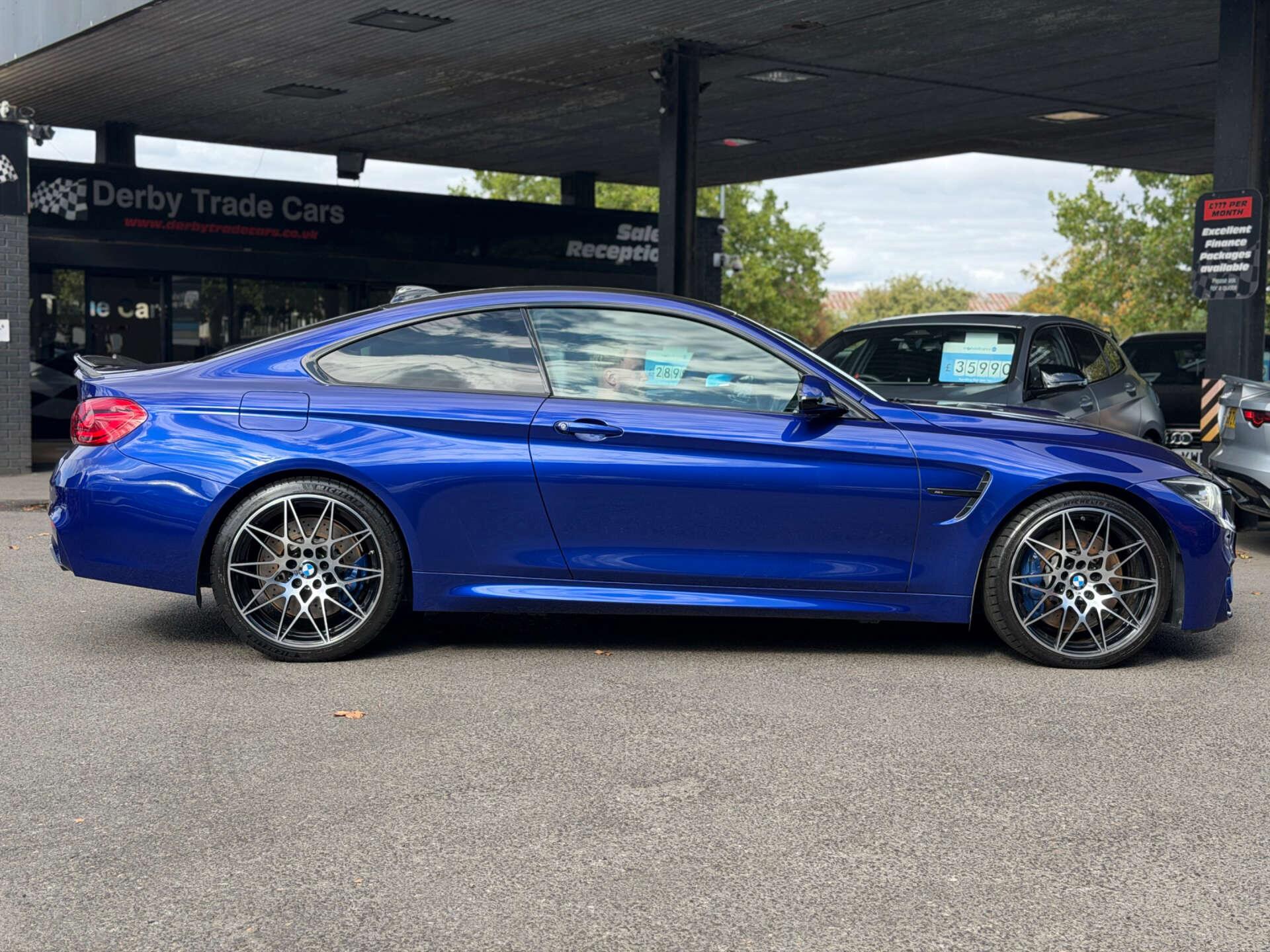 BMW M4 view 9
