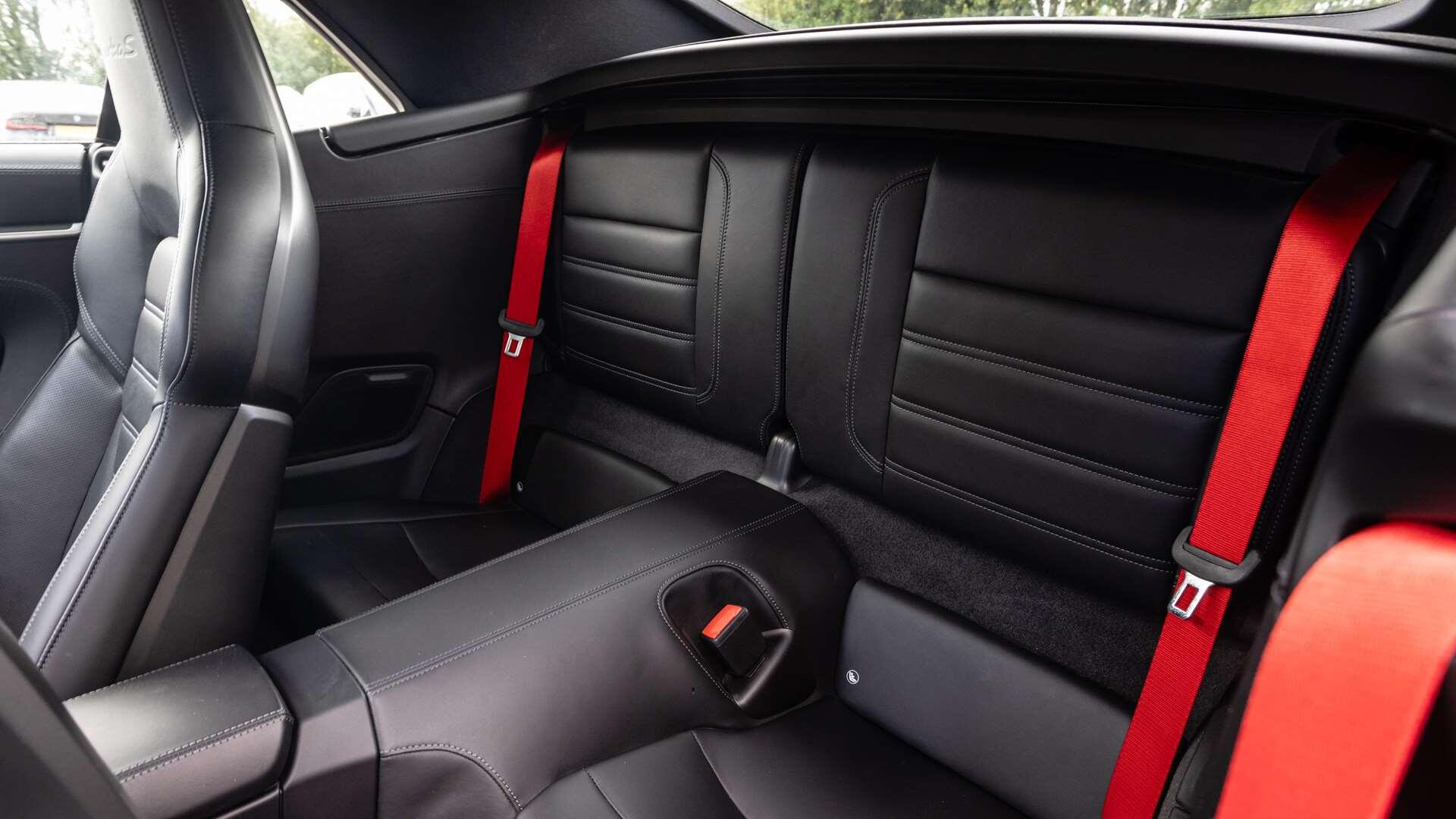 Porsche 911 view 17