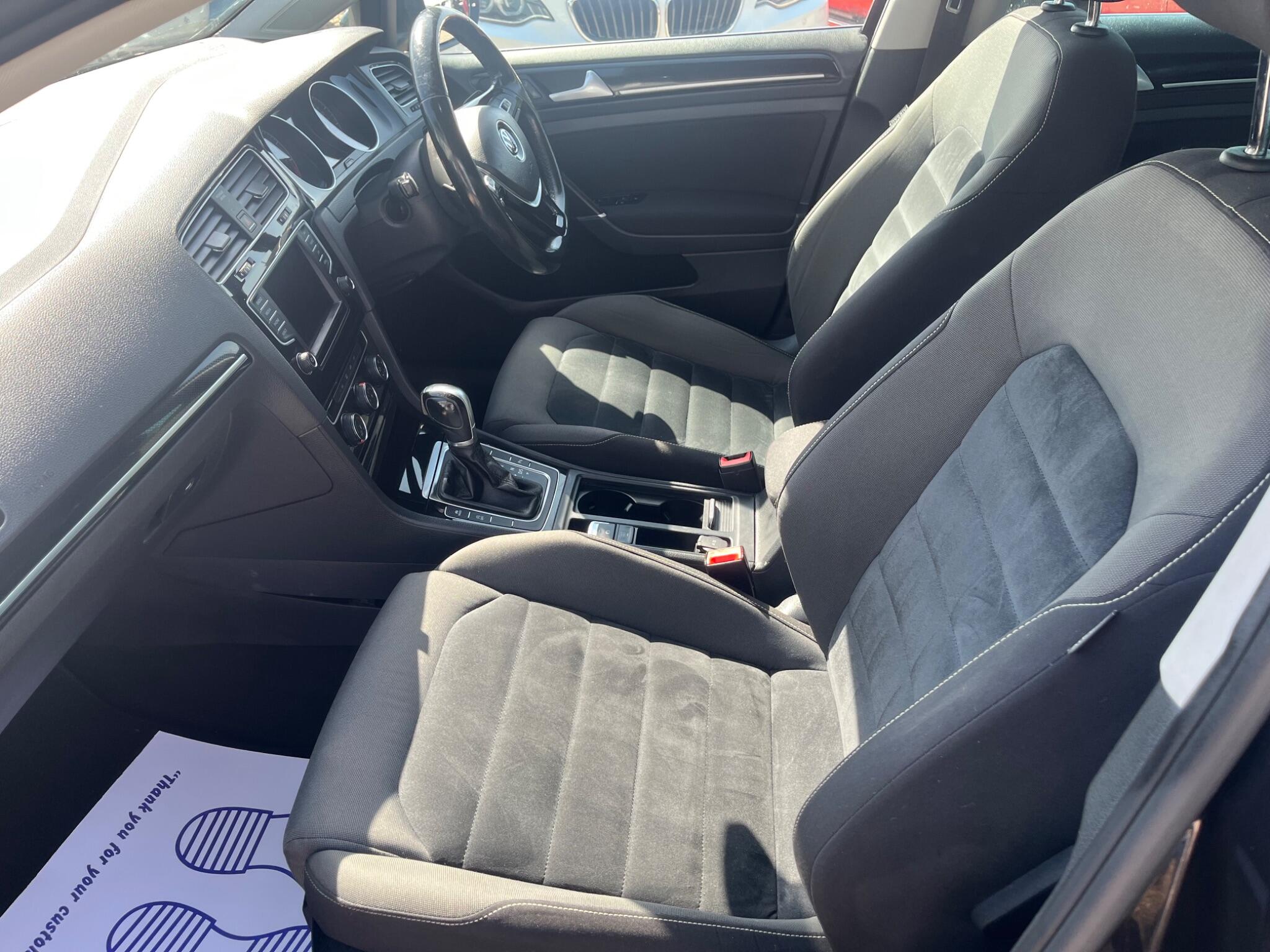 Volkswagen Golf view 12
