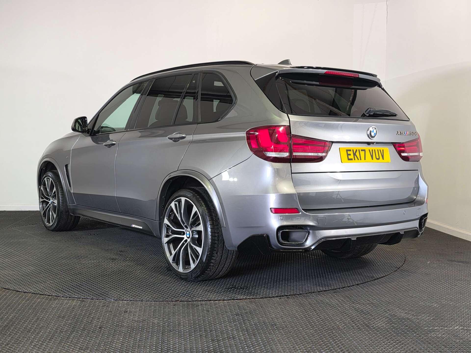 BMW X5 view 5