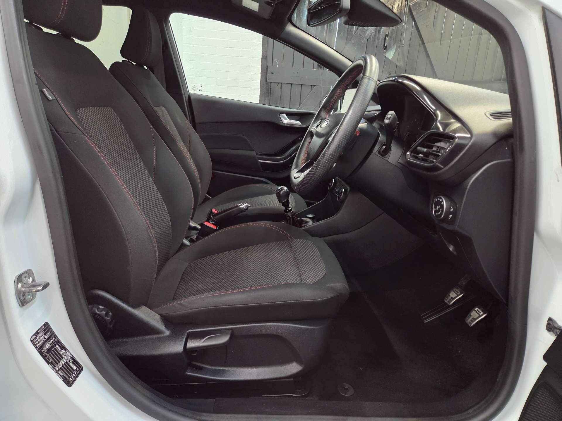 Ford Fiesta view 7
