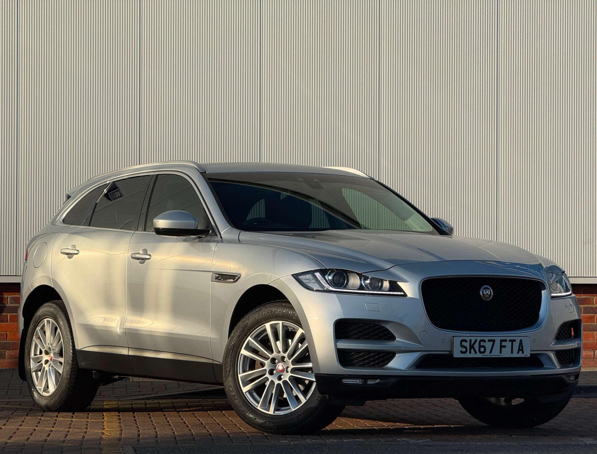 Jaguar F-Pace view 5