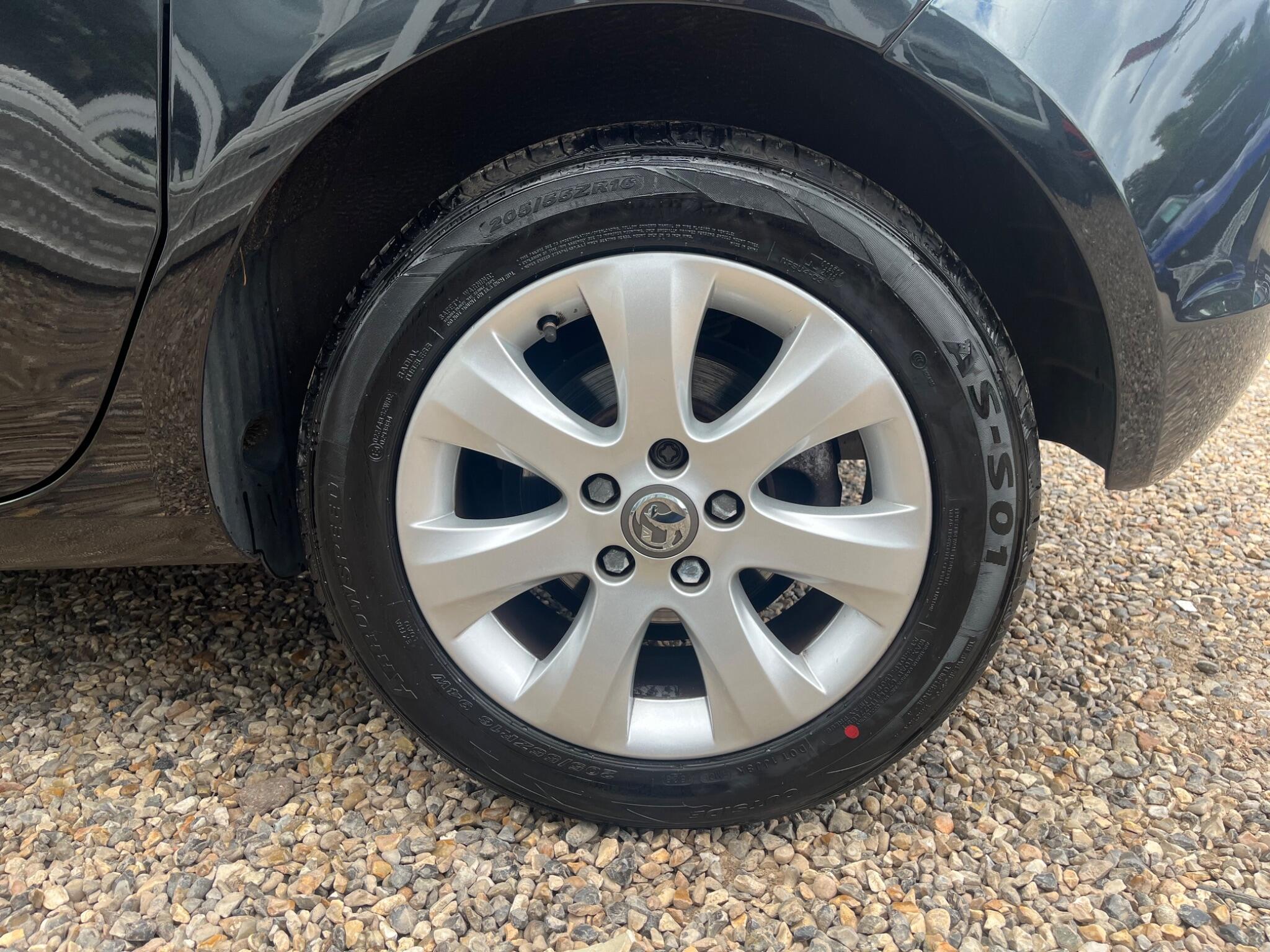 Vauxhall Meriva view 8