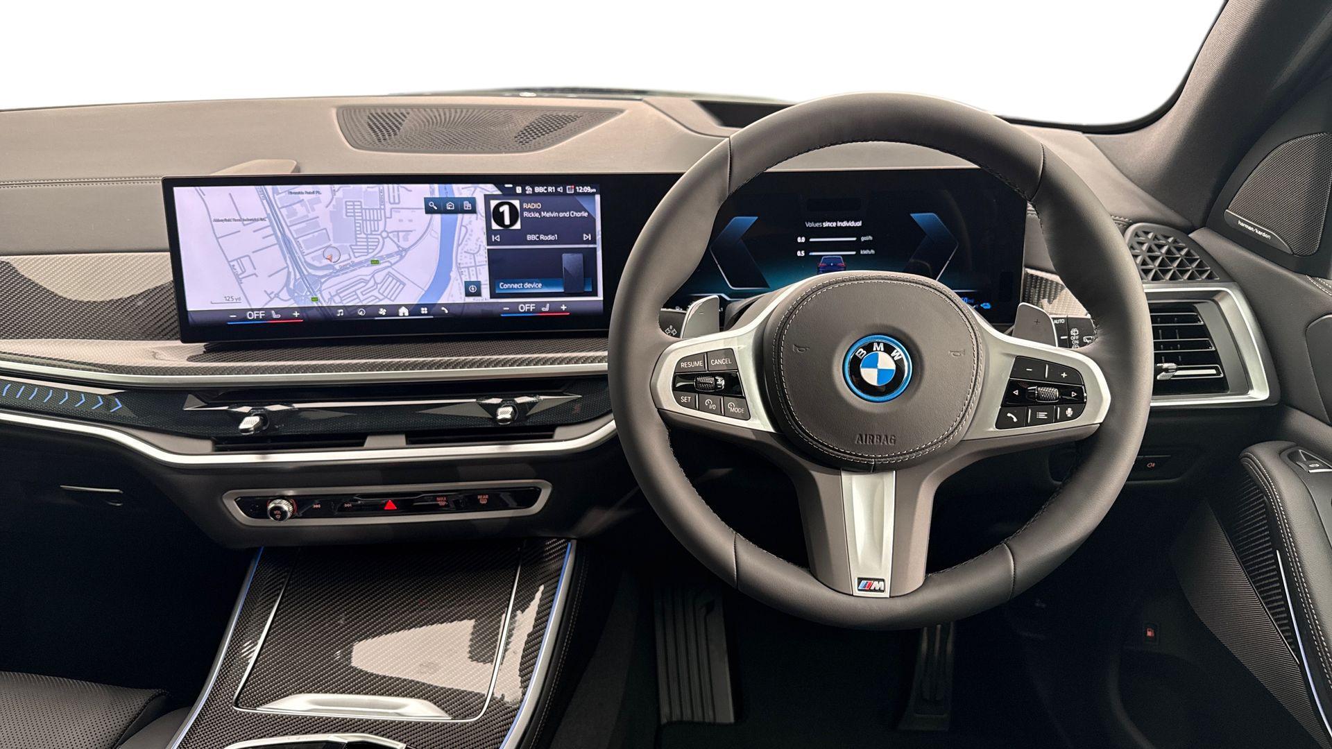 BMW X5 view 5