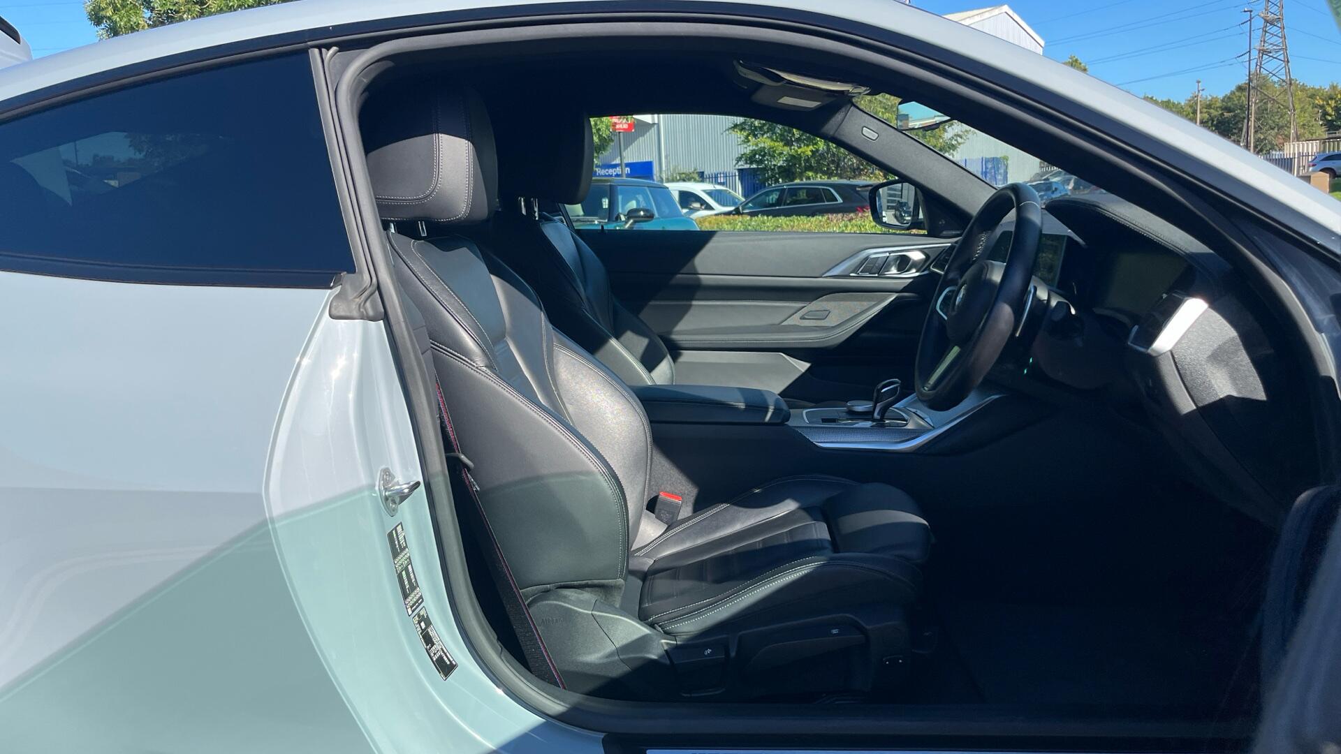 BMW 4 Series view 11