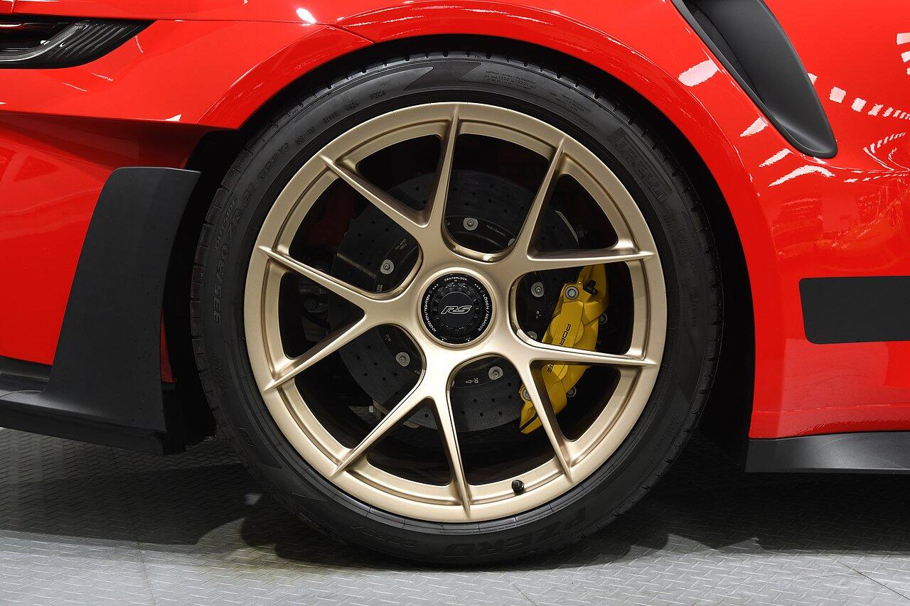 Porsche 911 view 53