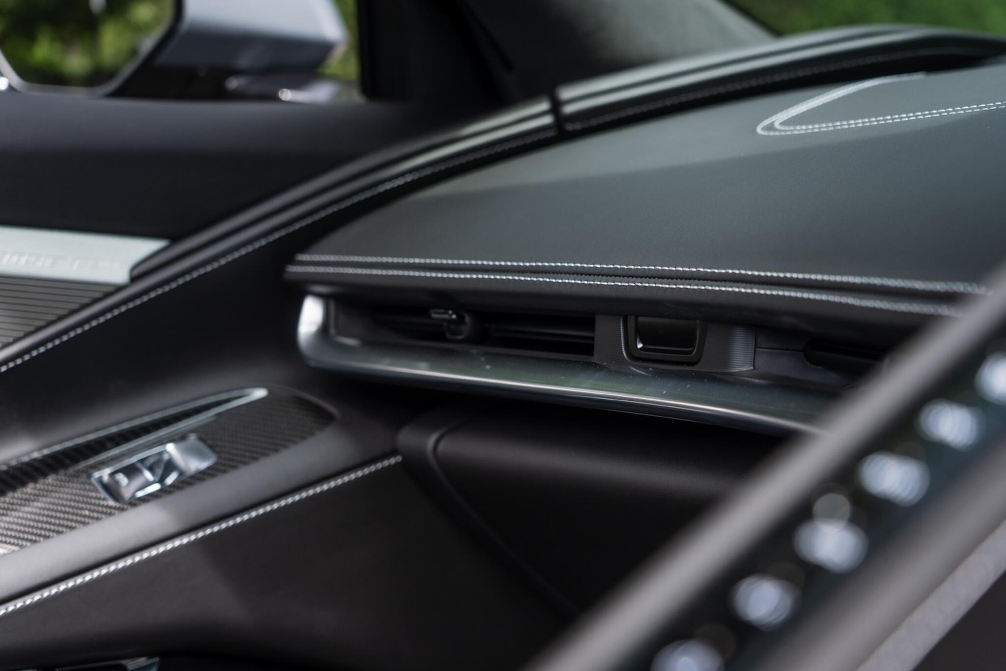 Chevrolet Corvette Stingray view 44