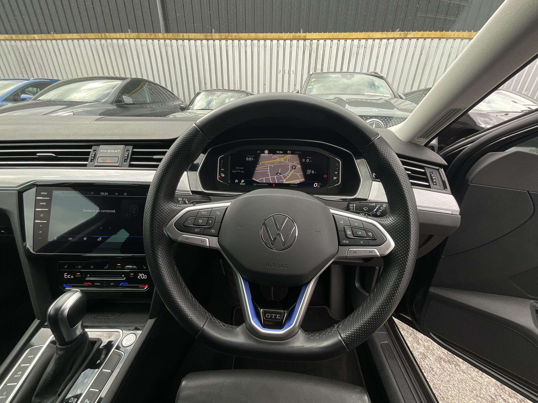Volkswagen Passat view 6