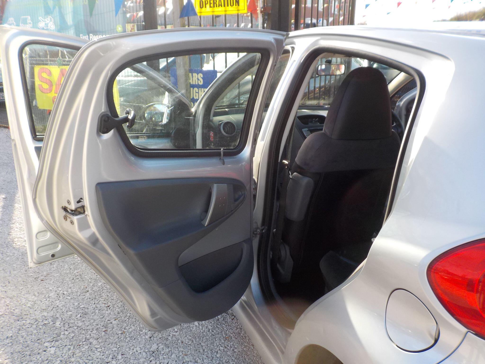 Toyota AYGO 1.0 VVT-i Platinum Euro 4 5dr