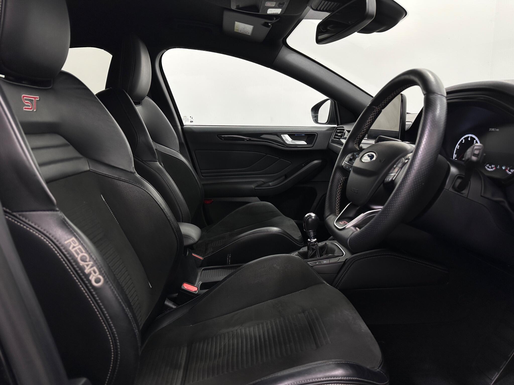 Ford Focus view 31