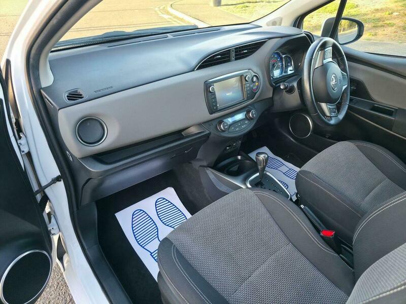 Toyota Yaris view 38