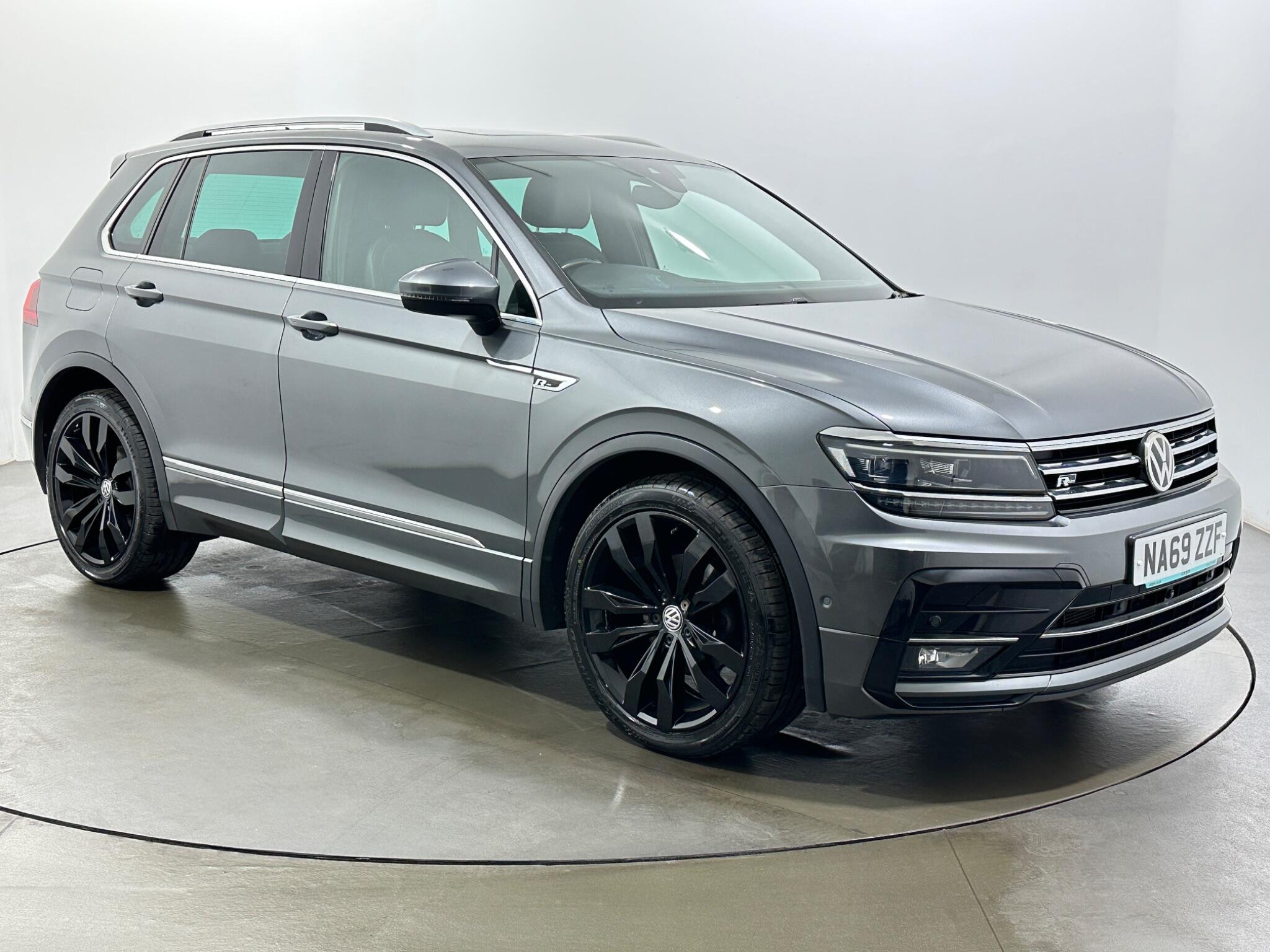Volkswagen Tiguan main image