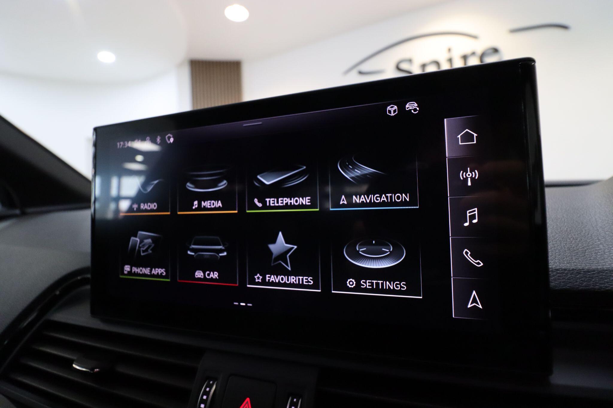 Audi Q5 view 25