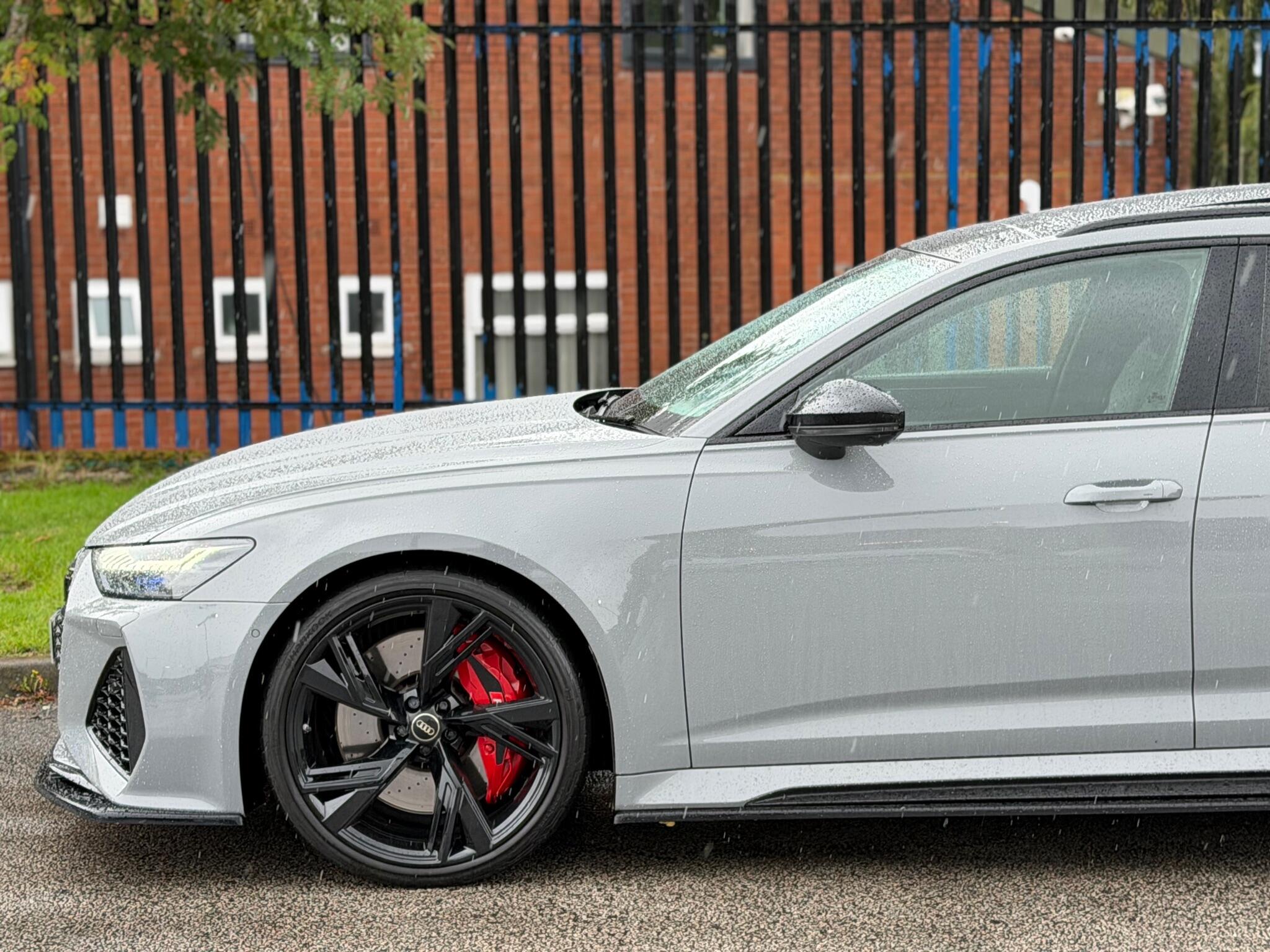 Audi RS6 view 21
