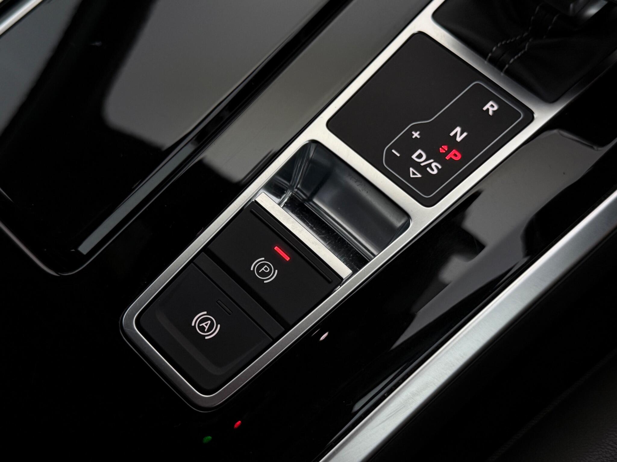 Audi A6 view 31