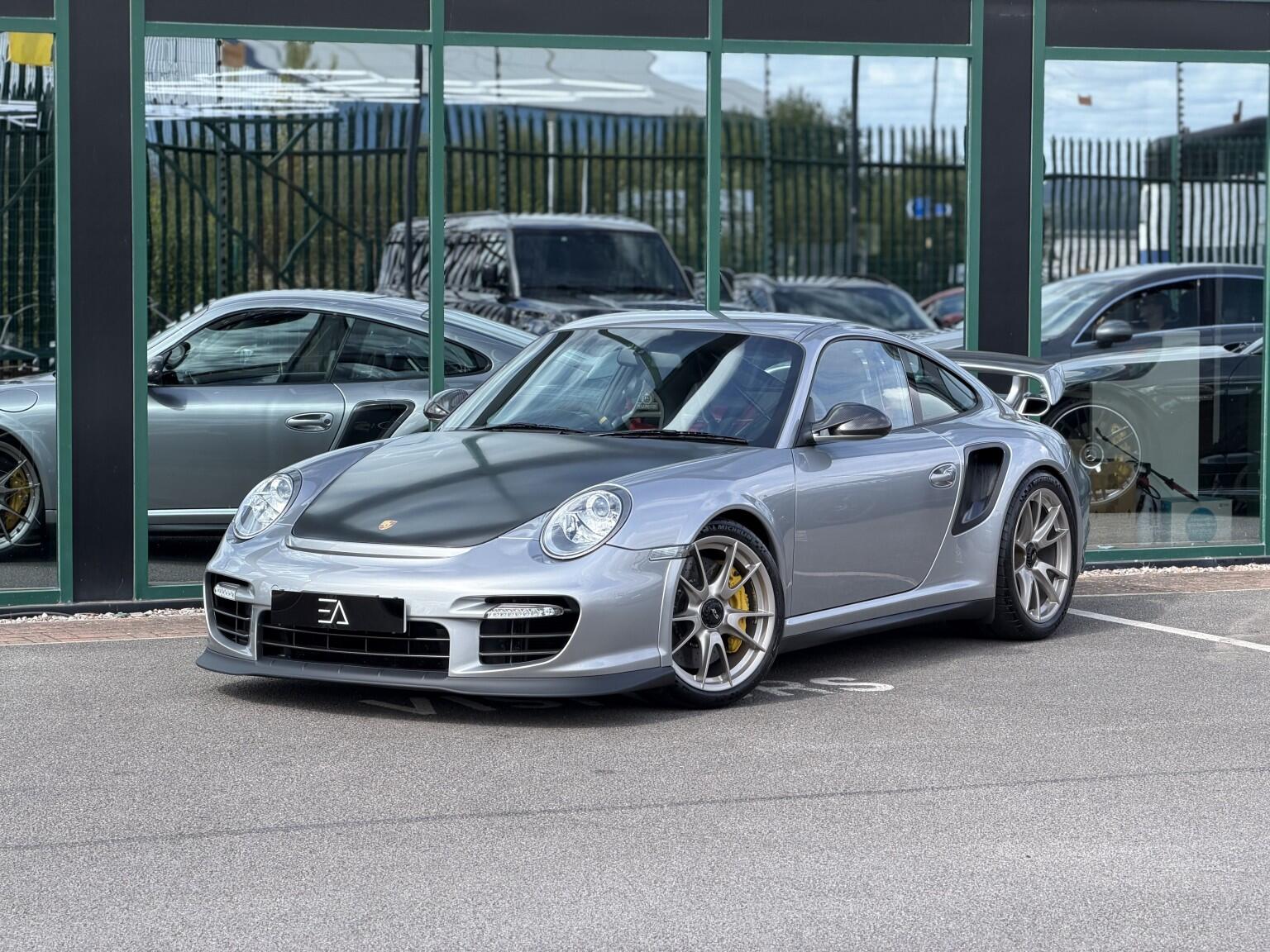 Porsche 911 view 19