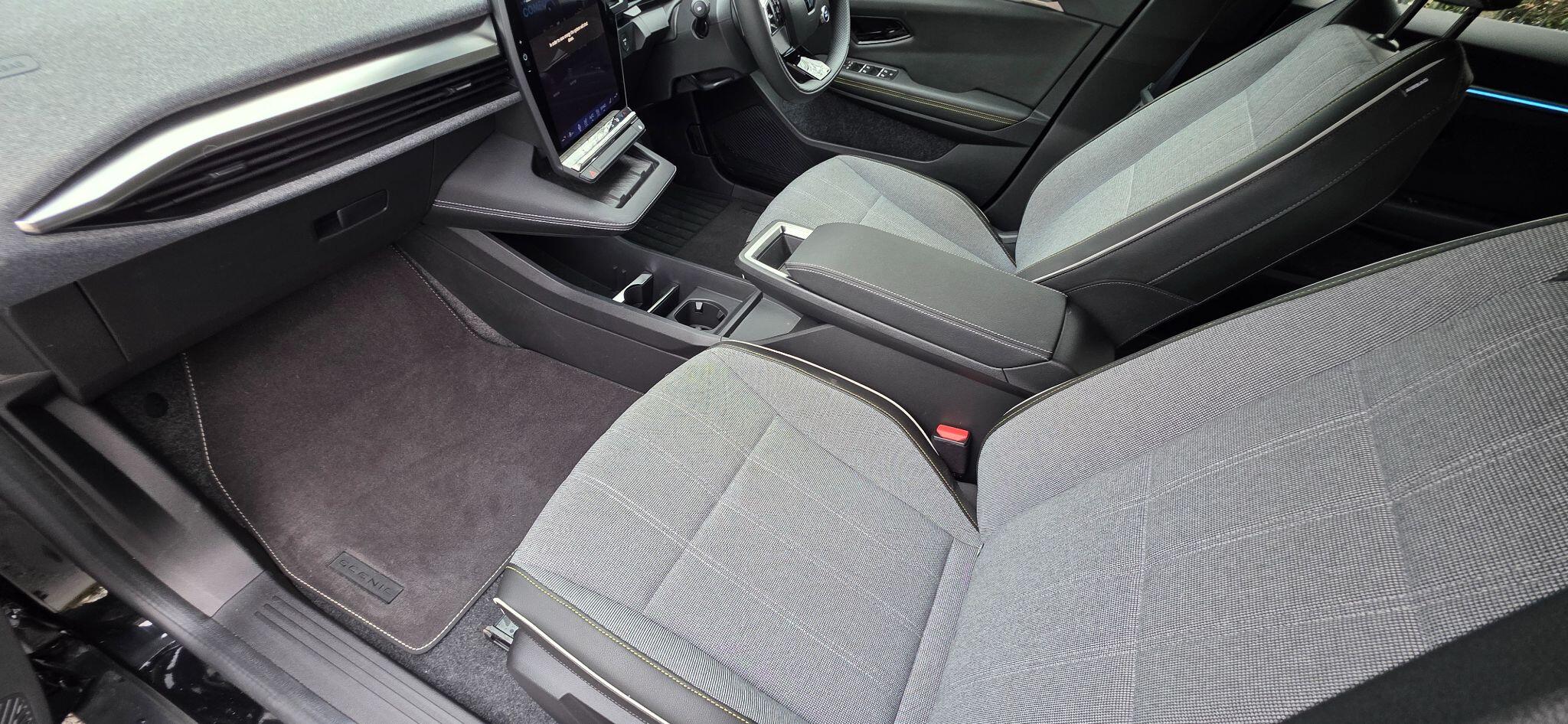 2025 Renault Scenic E-Tech long range 87kWh techno Auto 5dr (22kW Charger) • 186 miles image 21