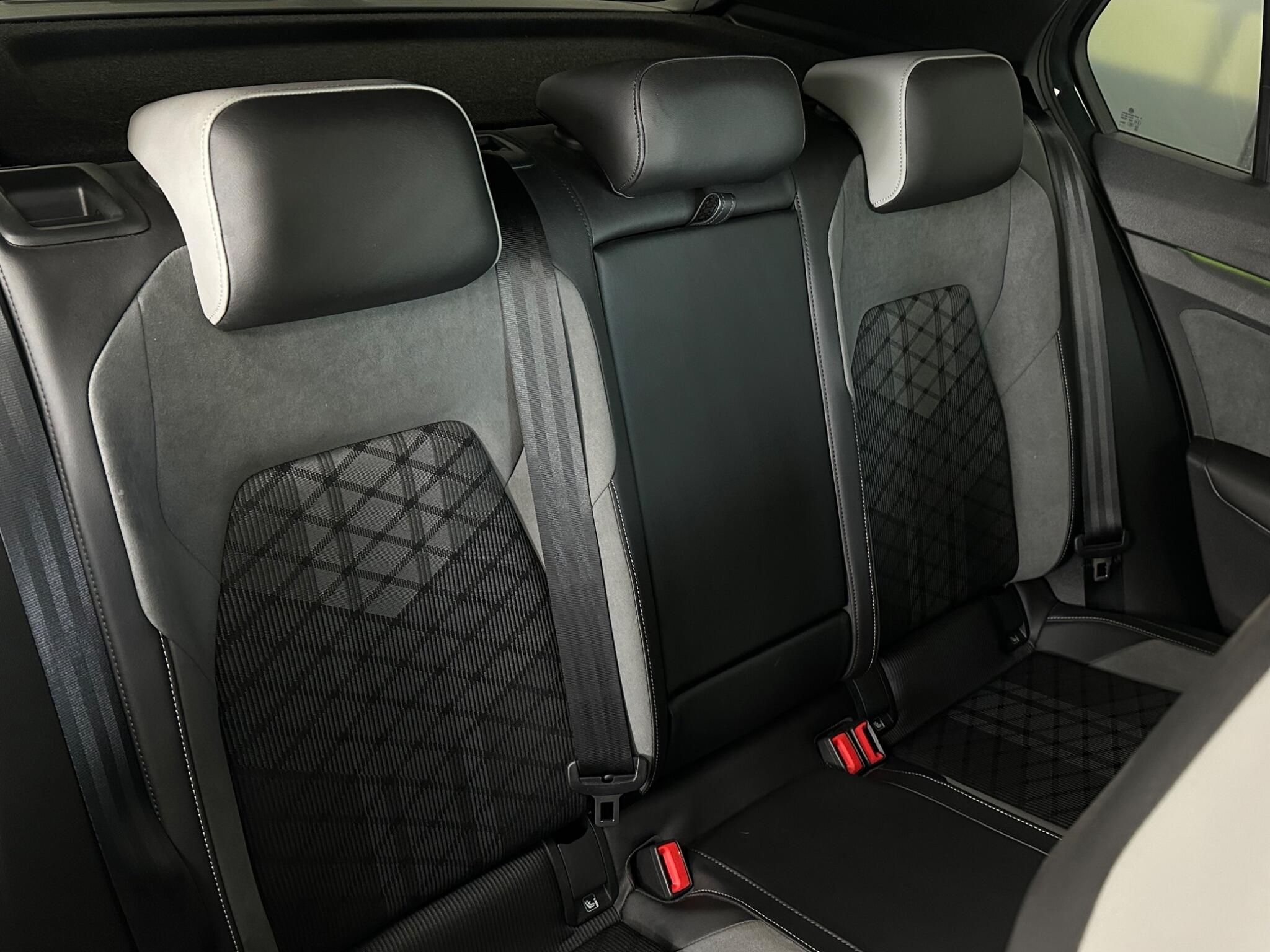 Volkswagen Golf view 35