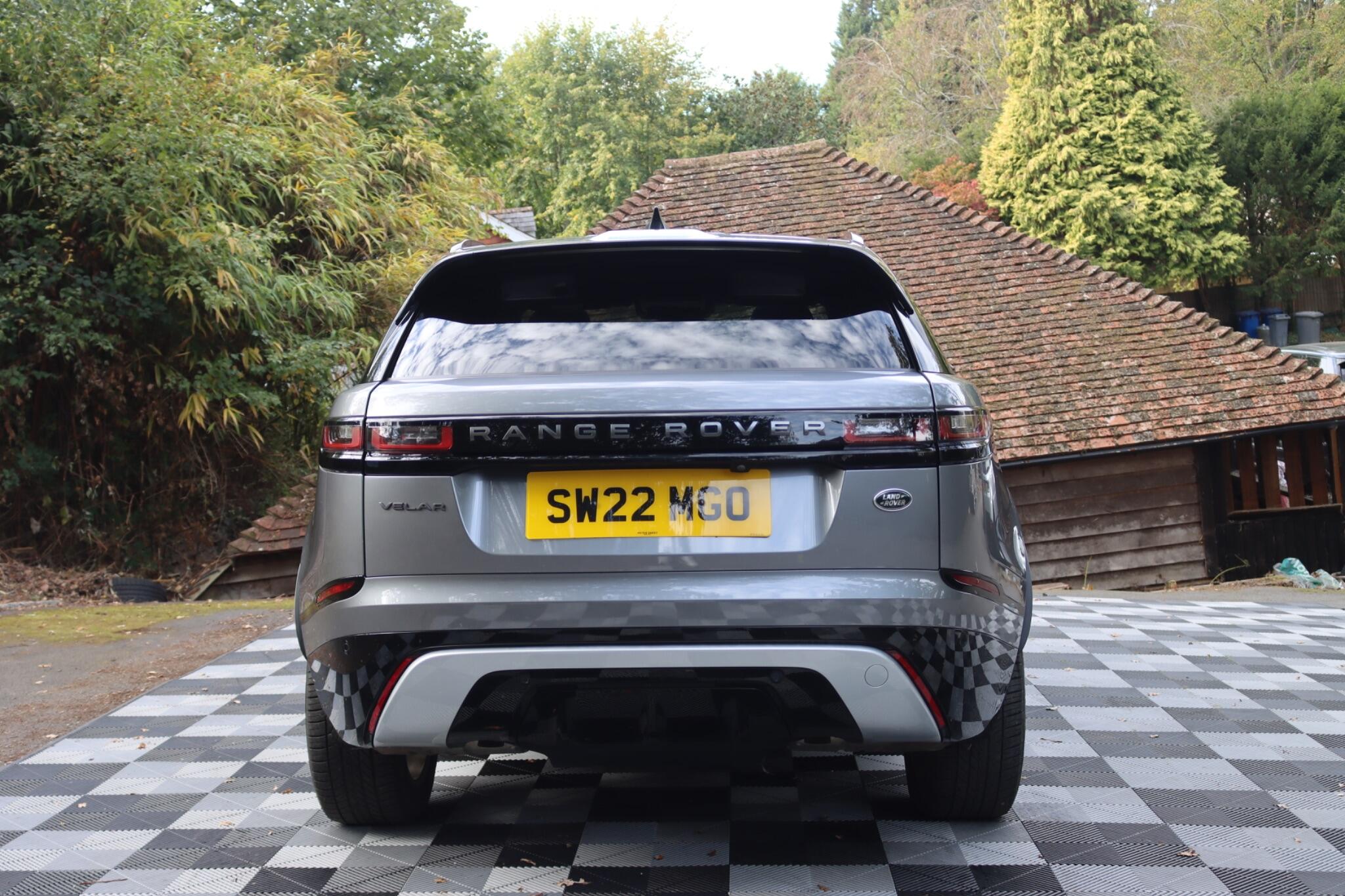 Land Rover Range Rover Velar view 31