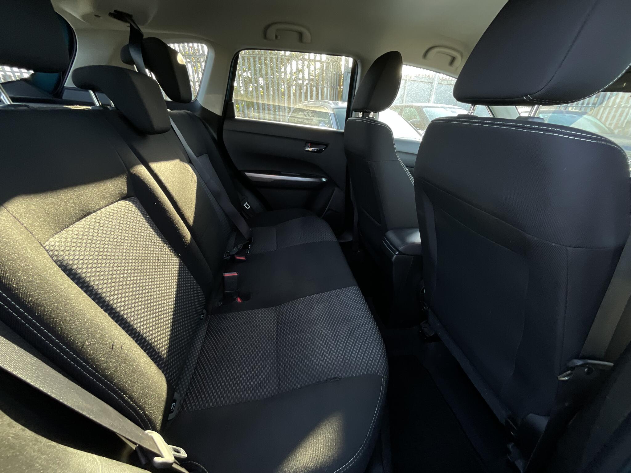 Suzuki Vitara view 12