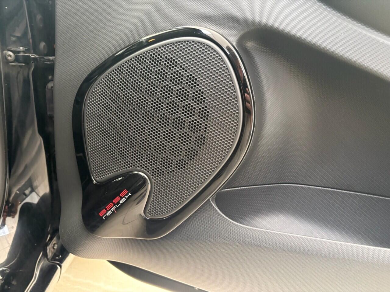 Renault Clio view 15