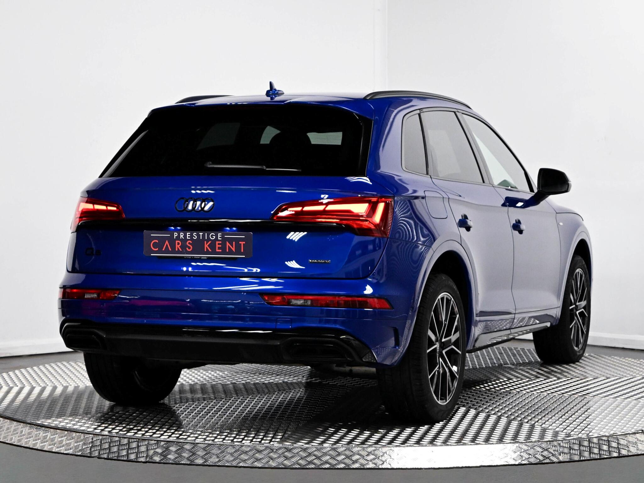 Audi Q5 view 19