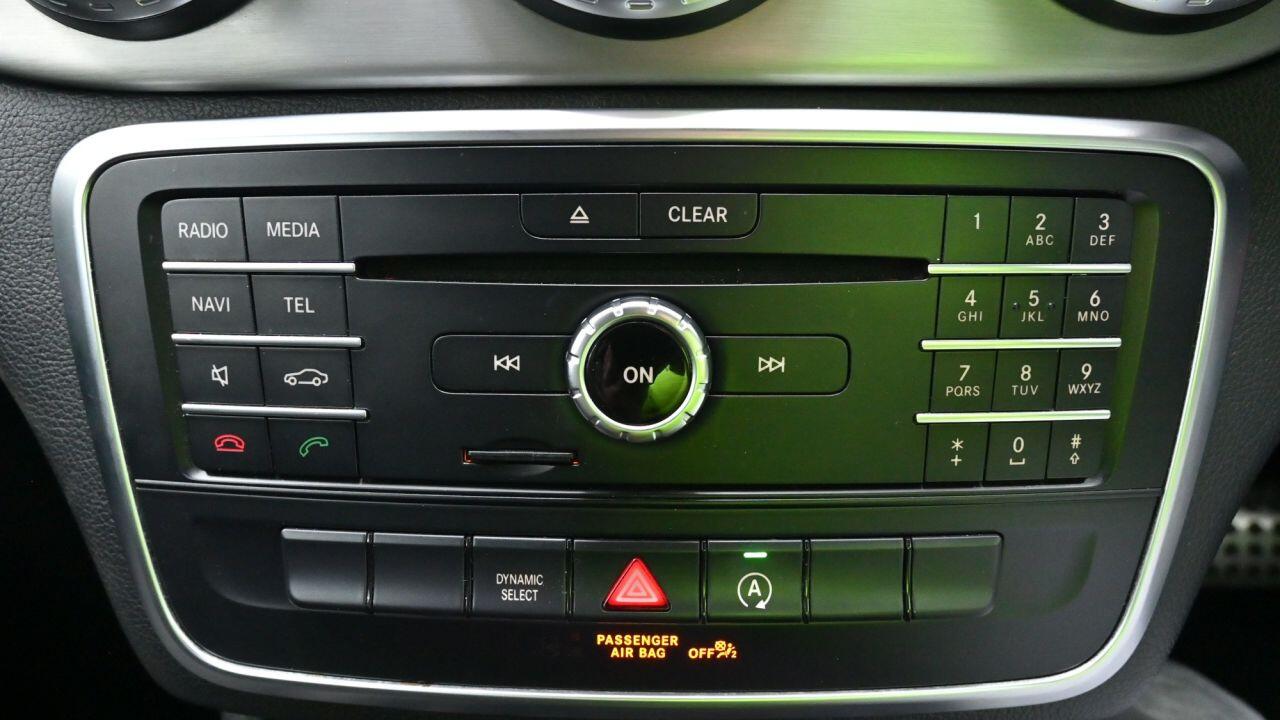Mercedes-Benz Gla view 30
