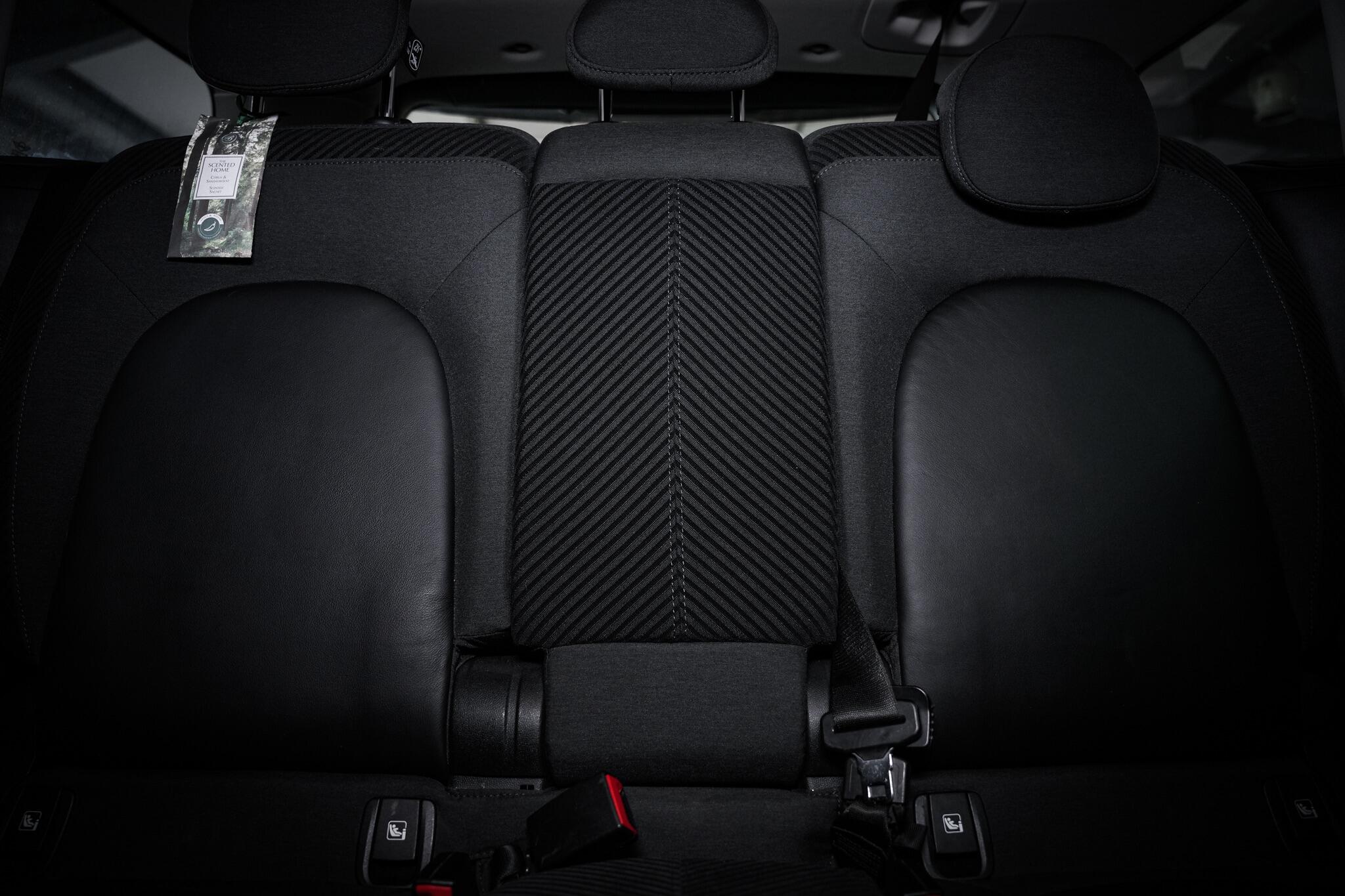 Mini Countryman view 24