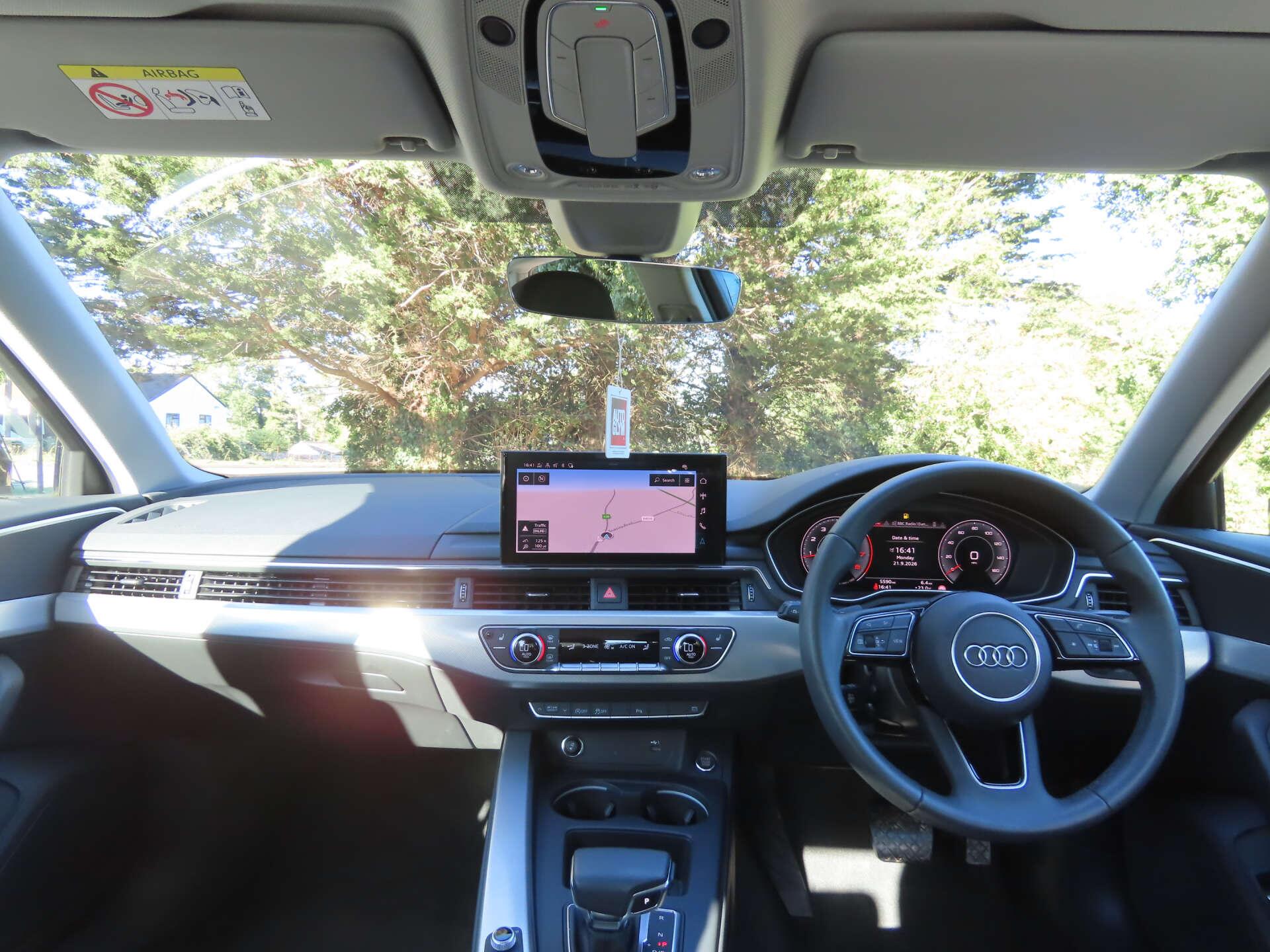 Audi A4 view 7