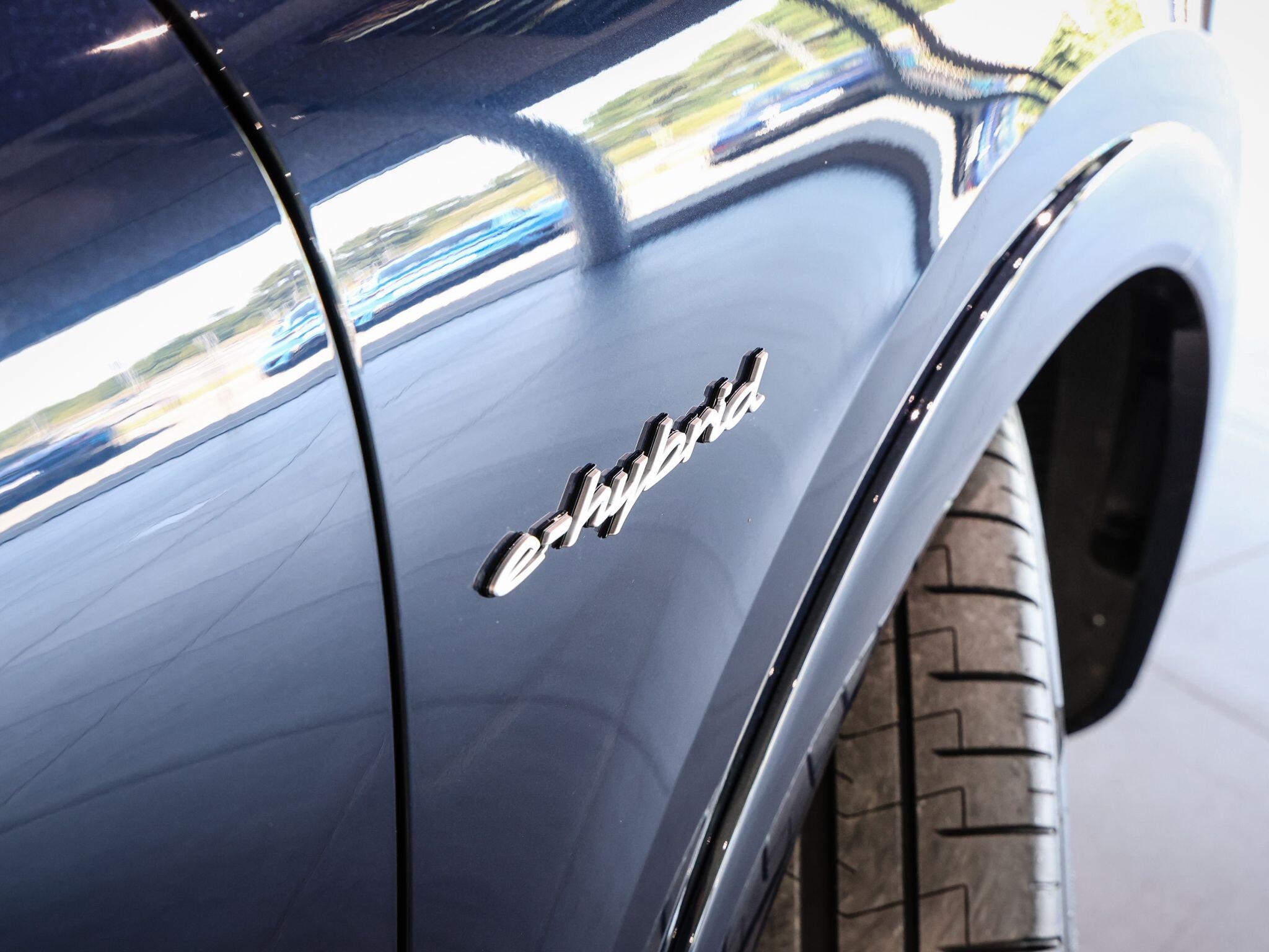 Porsche Cayenne view 58