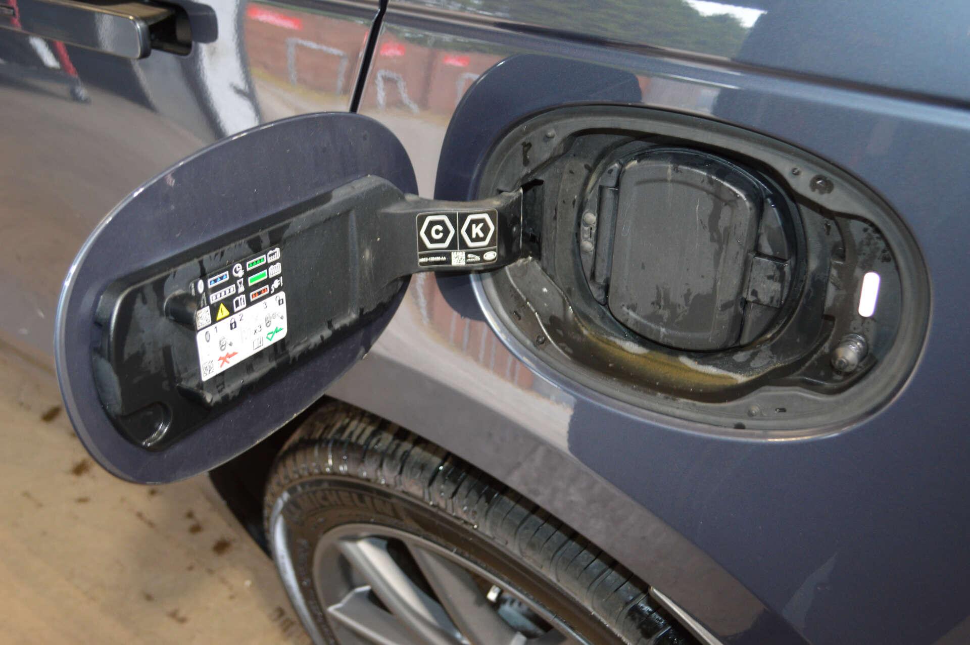 Land Rover Range Rover Velar view 51